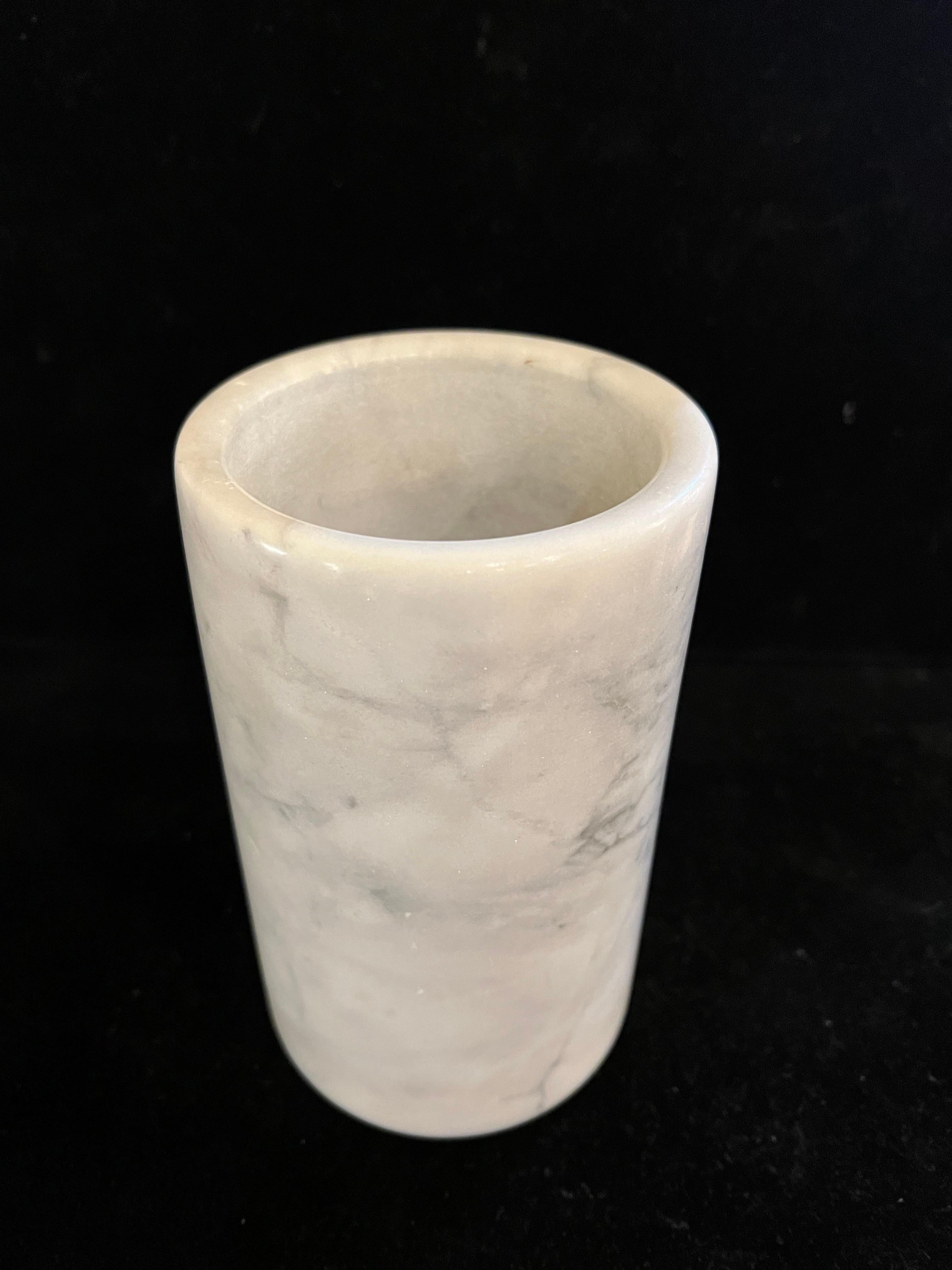 Modernist Postmodern White Marble Cylinder Vase In Excellent Condition For Sale In San Diego, CA