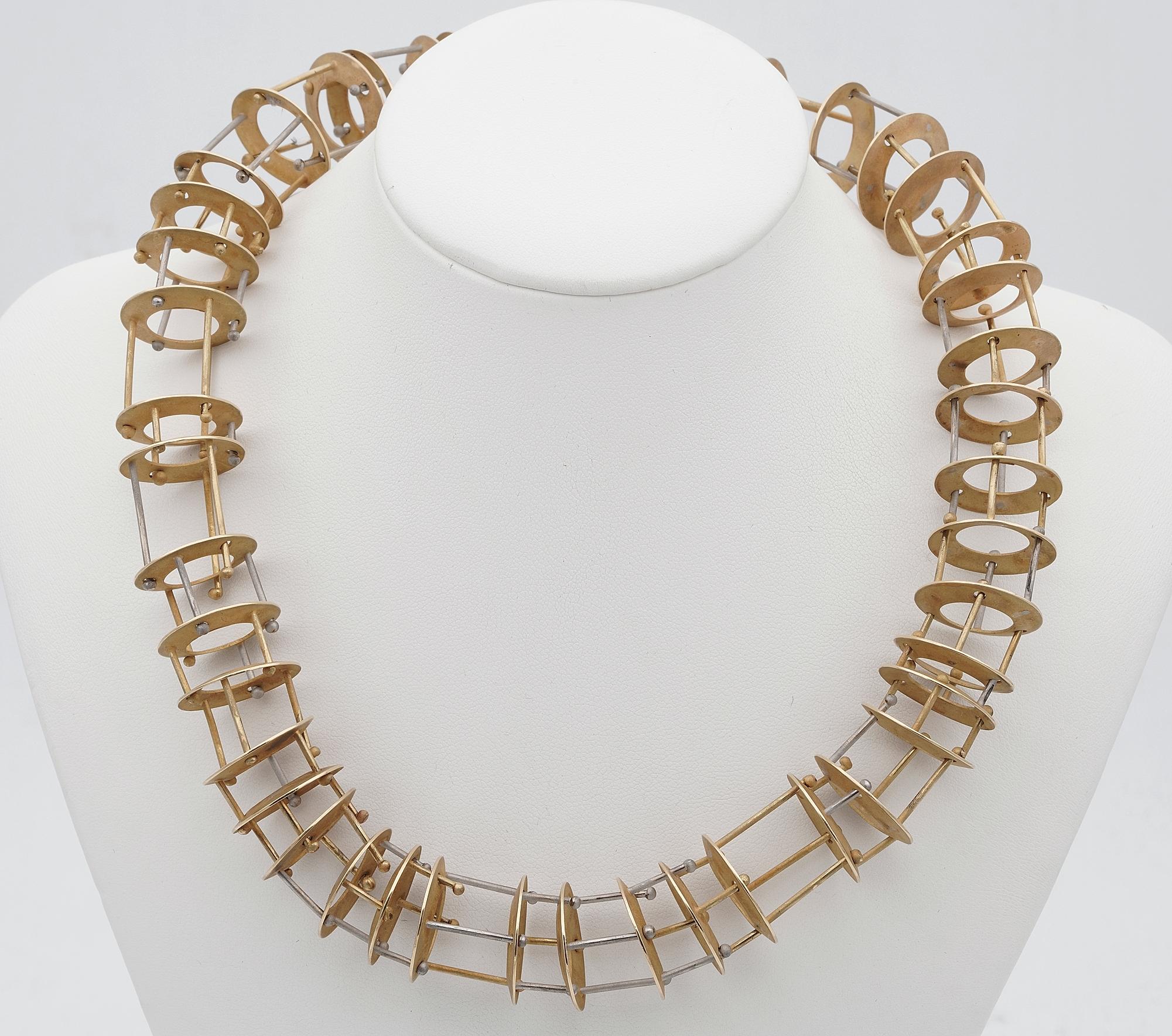Moderniste Collier d'art moderniste rare d'avant-garde en or 18 carats en vente