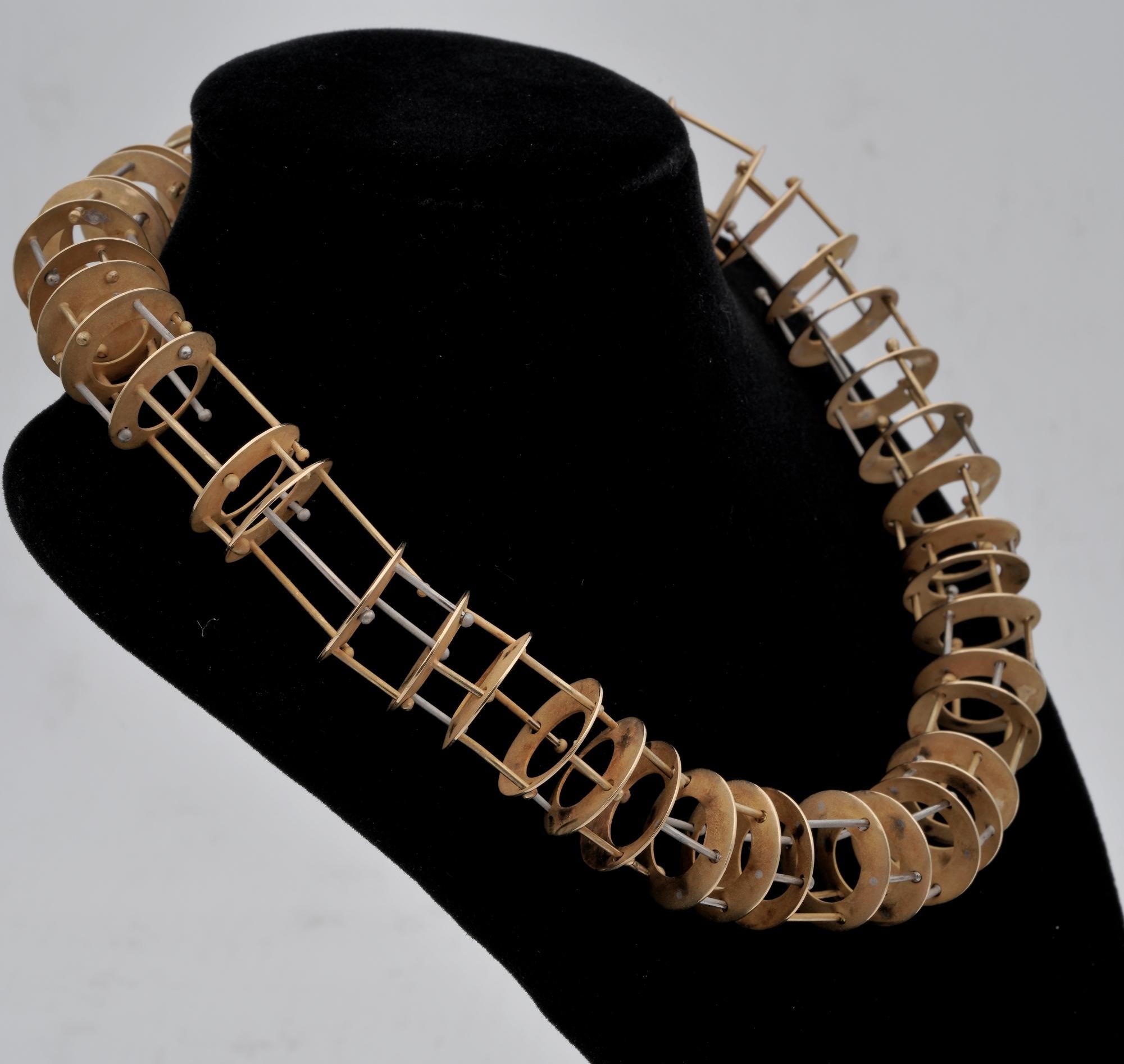 Modernist Rare Avant-Garde Necklace 18 Kt Art Piece For Sale 3