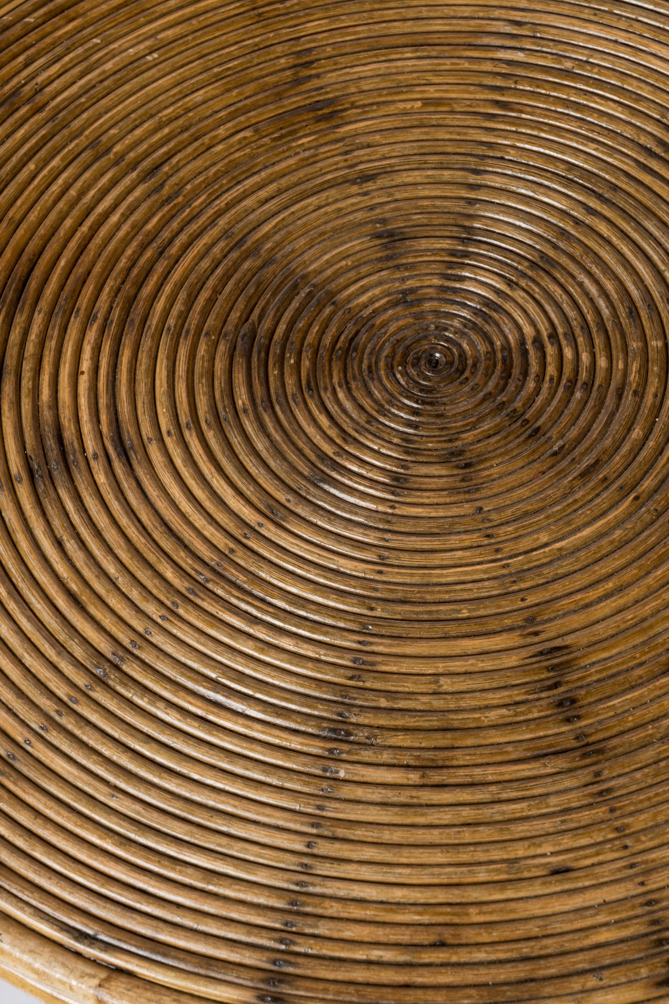 Table centrale moderniste en rotin, France, années 1960 en vente 1