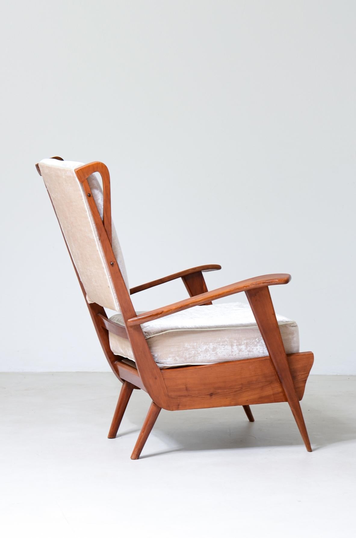 Mid-Century Modern Modernist reading armchair with oak structure For Sale