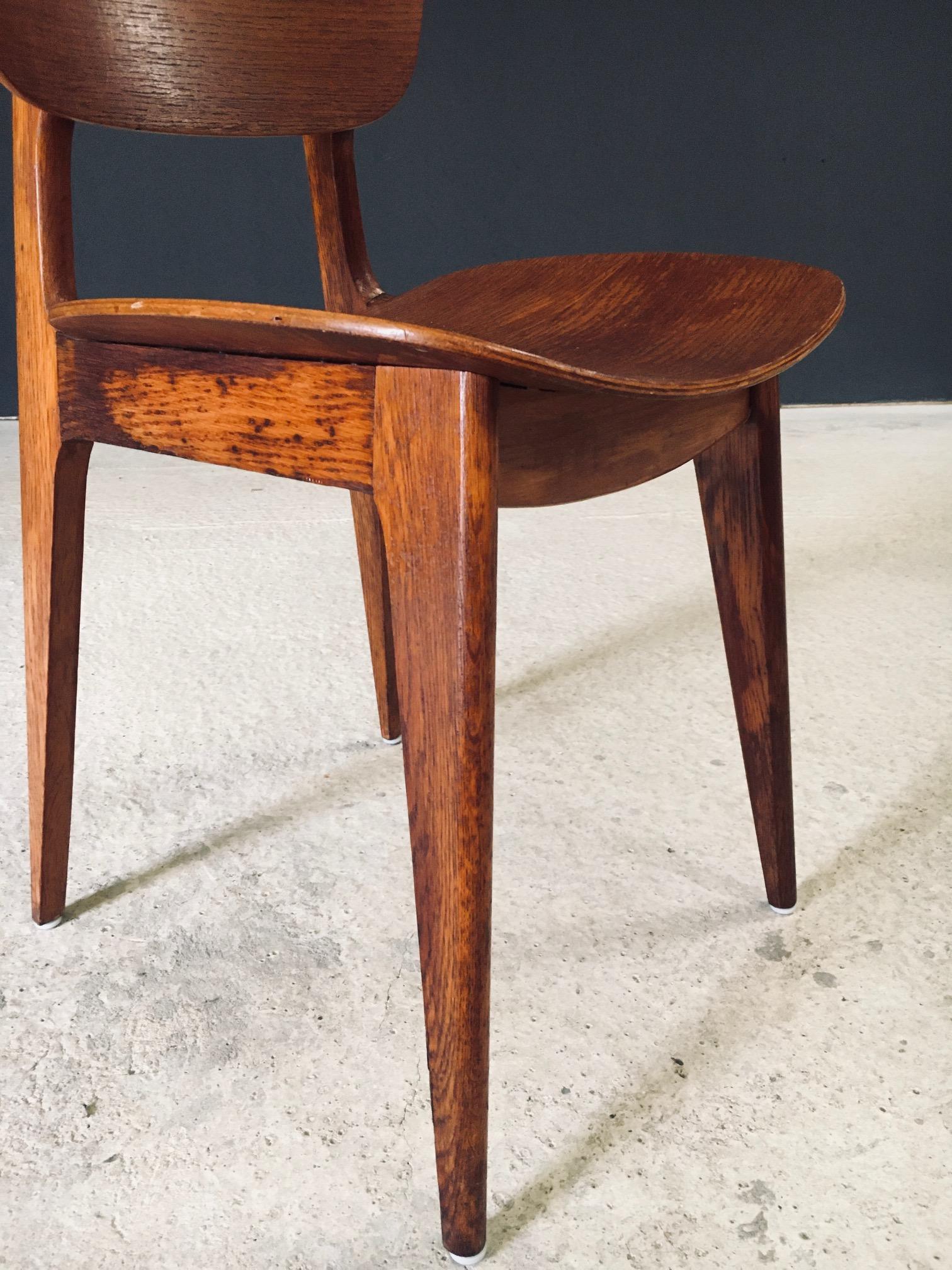 Modernistische Rekonstruktionsdesign-Esszimmerstühle, Frankreich 1940er Jahre im Angebot 9