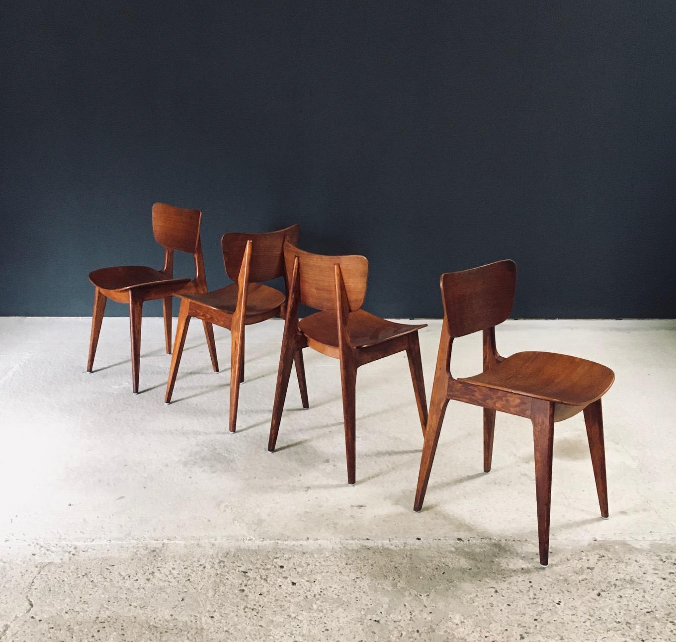 Modernistische Rekonstruktionsdesign-Esszimmerstühle, Frankreich 1940er Jahre (Mitte des 20. Jahrhunderts) im Angebot