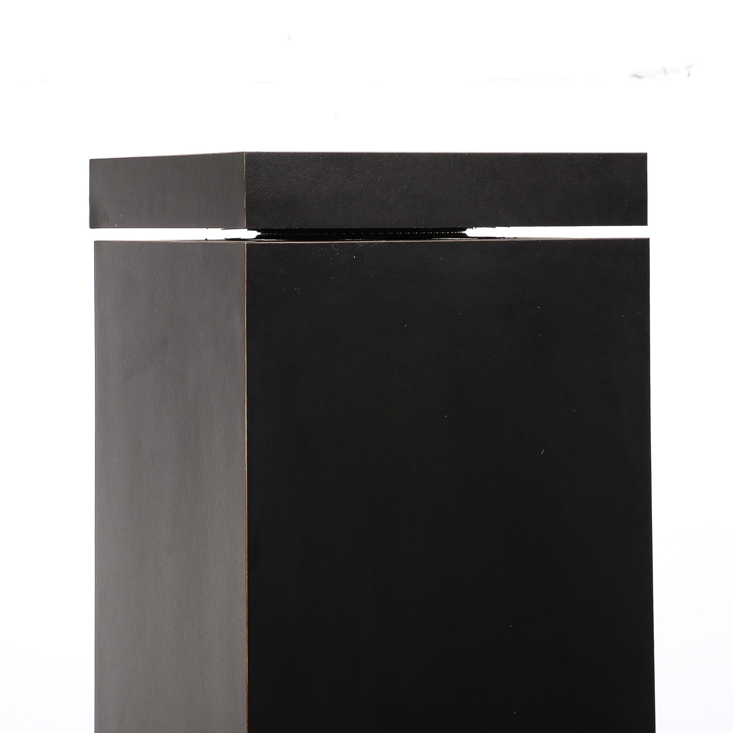 Modernist Rectilinear Matt Black Swivel Top Pedestal  For Sale 4
