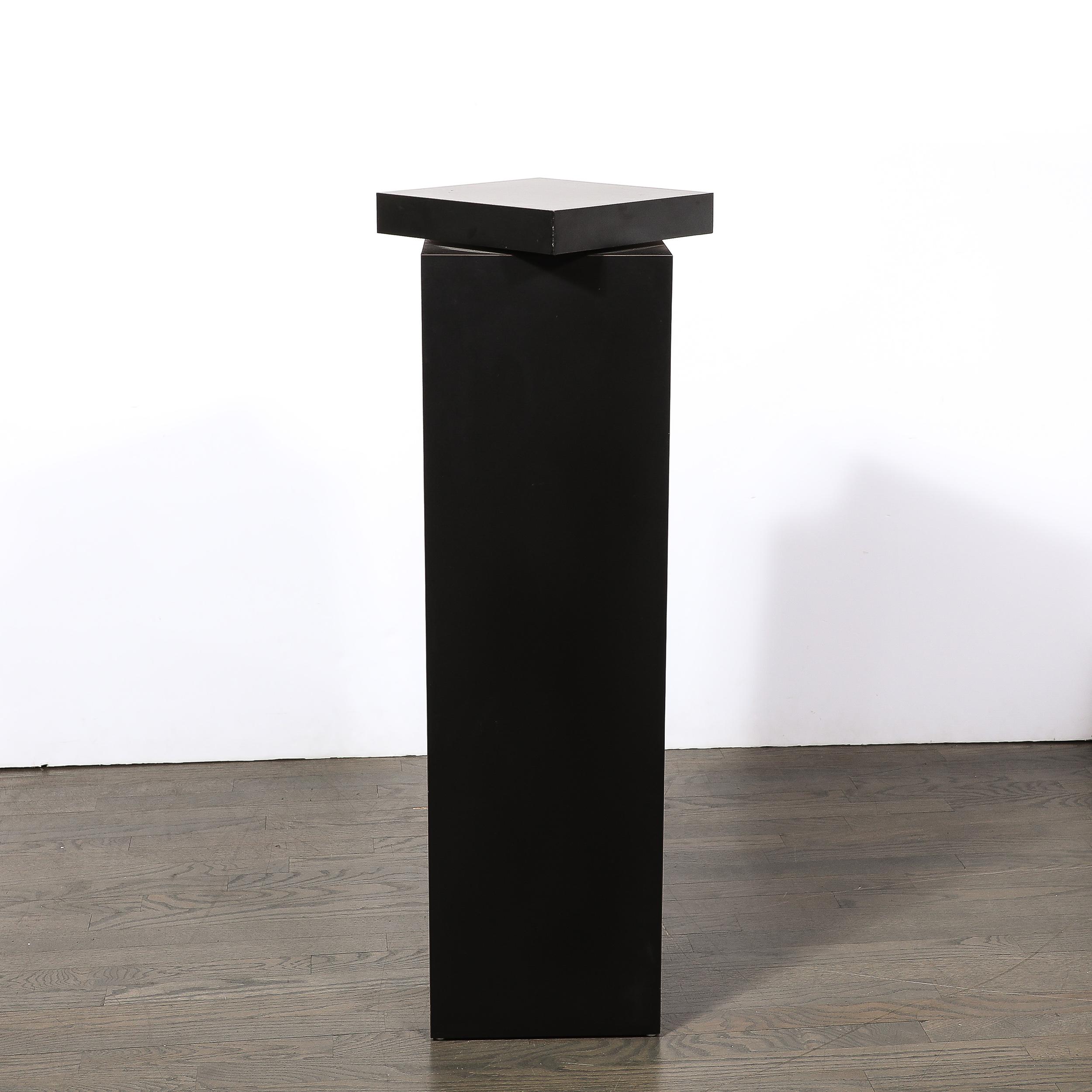 Modernist Rectilinear Matt Black Swivel Top Pedestal  In Excellent Condition For Sale In New York, NY