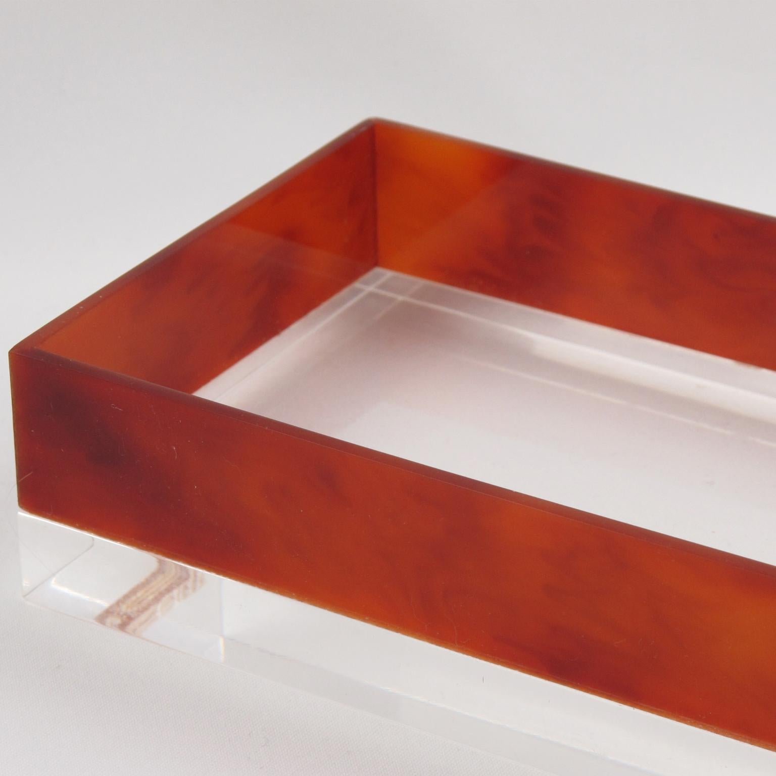 Scatola modernista in ambra e lucite trasparente, Francia, circa 1970 In condizioni ottime in vendita a Atlanta, GA