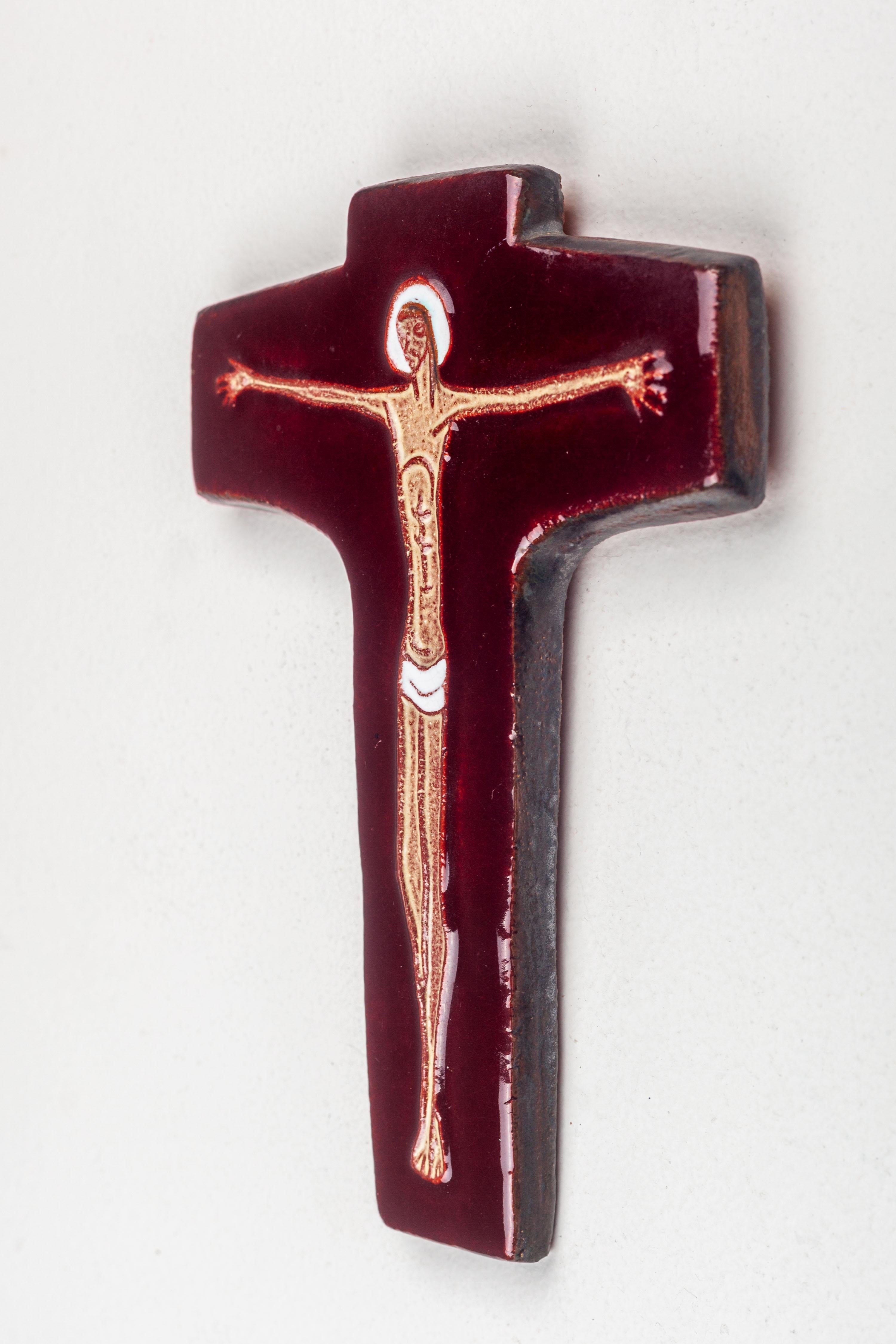 European Modernist red crucifix with Christ figure, wall decoration handmade For Sale