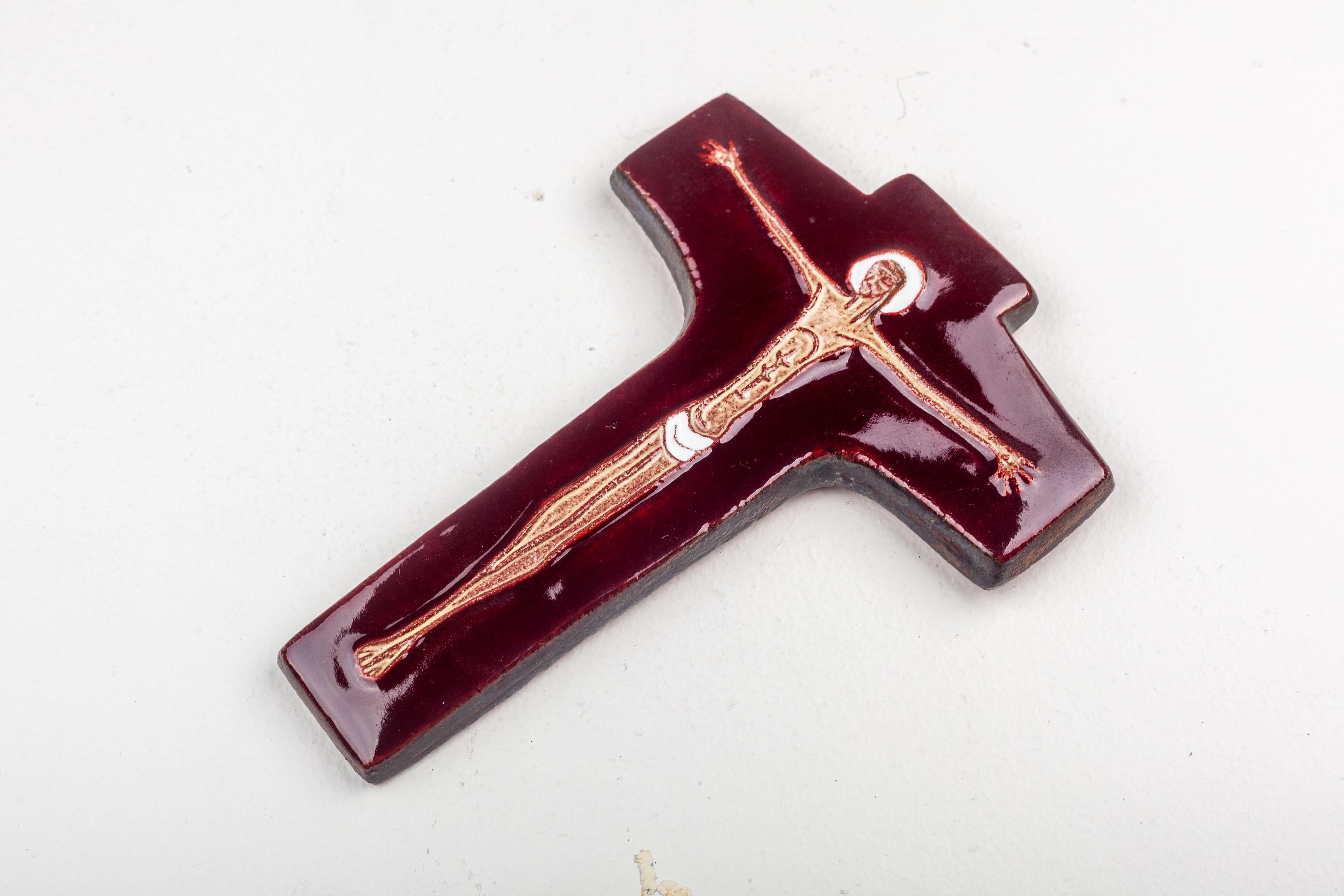 Mid-20th Century Modernist red crucifix with Christ figure, wall decoration handmade For Sale