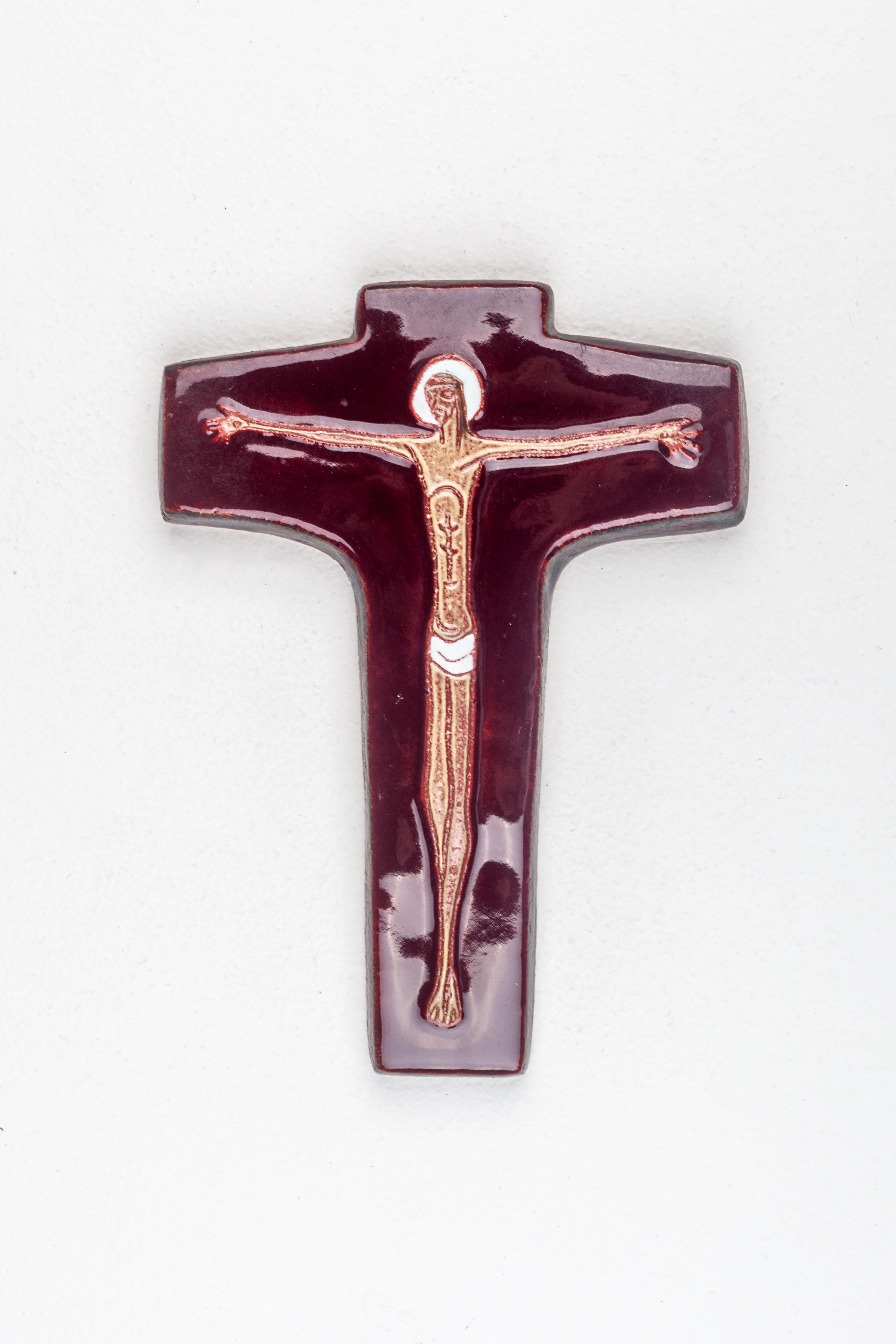 Ceramic Modernist red crucifix with Christ figure, wall decoration handmade For Sale