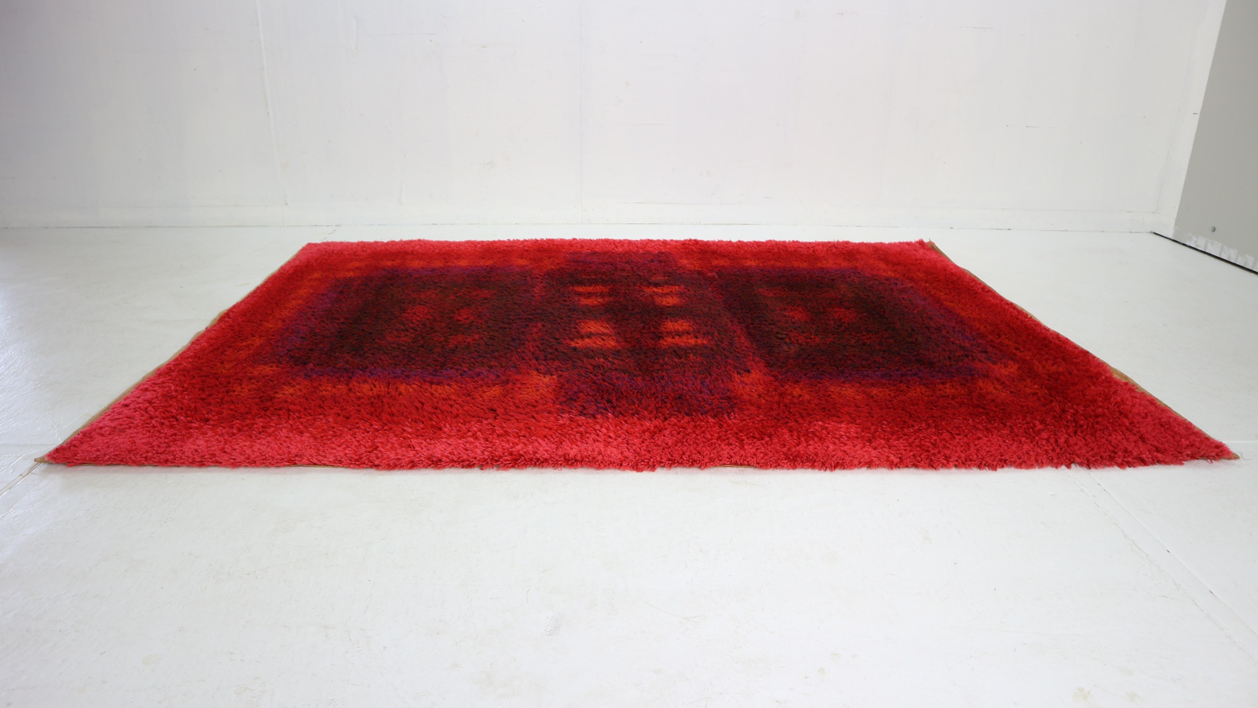 Mid-Century Modern Modernist Red Multi-Color High Pile Large Rya Rug by Desso, 1970's