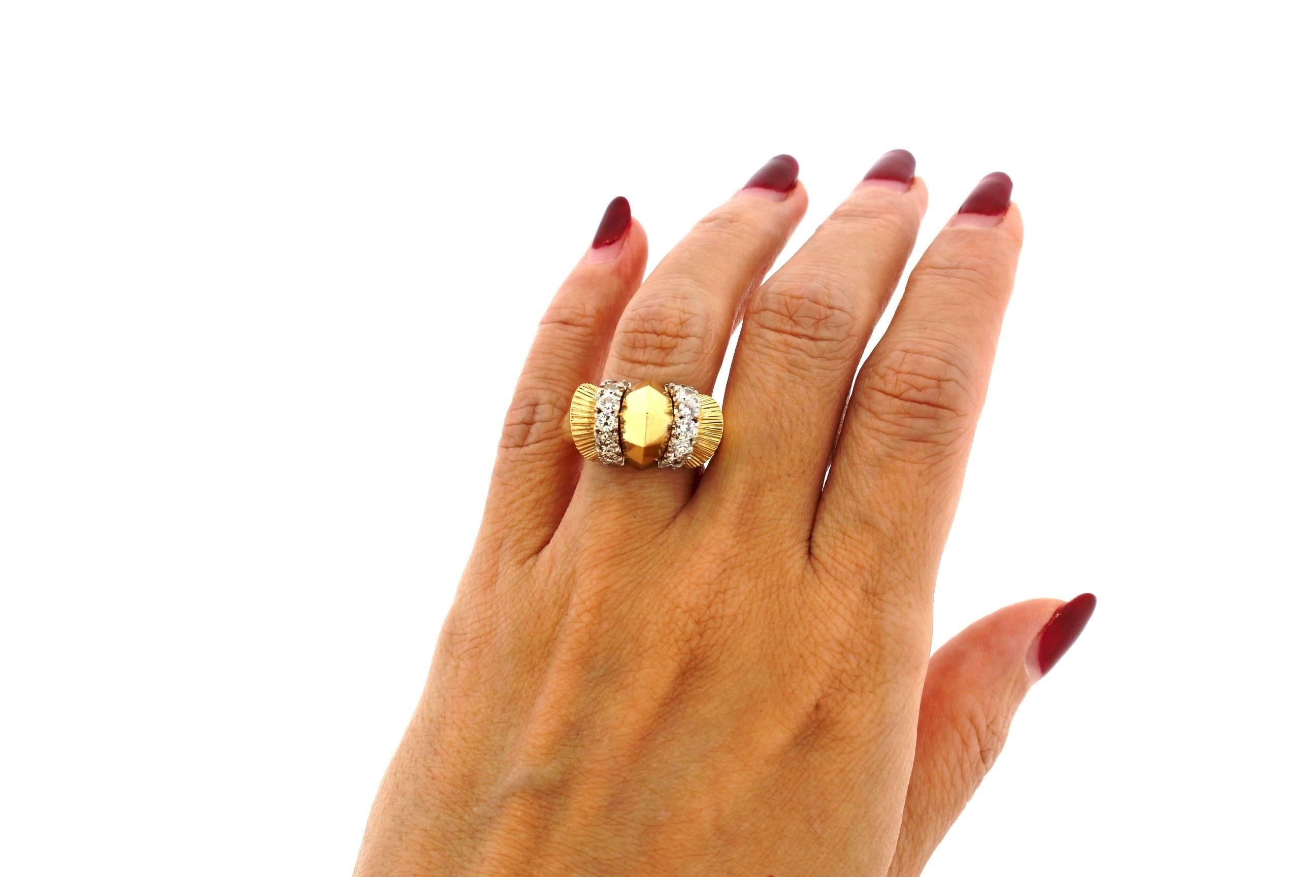 Women's or Men's Modernist Retro 18 Karat Yellow Fluted Gold Bombe Ring