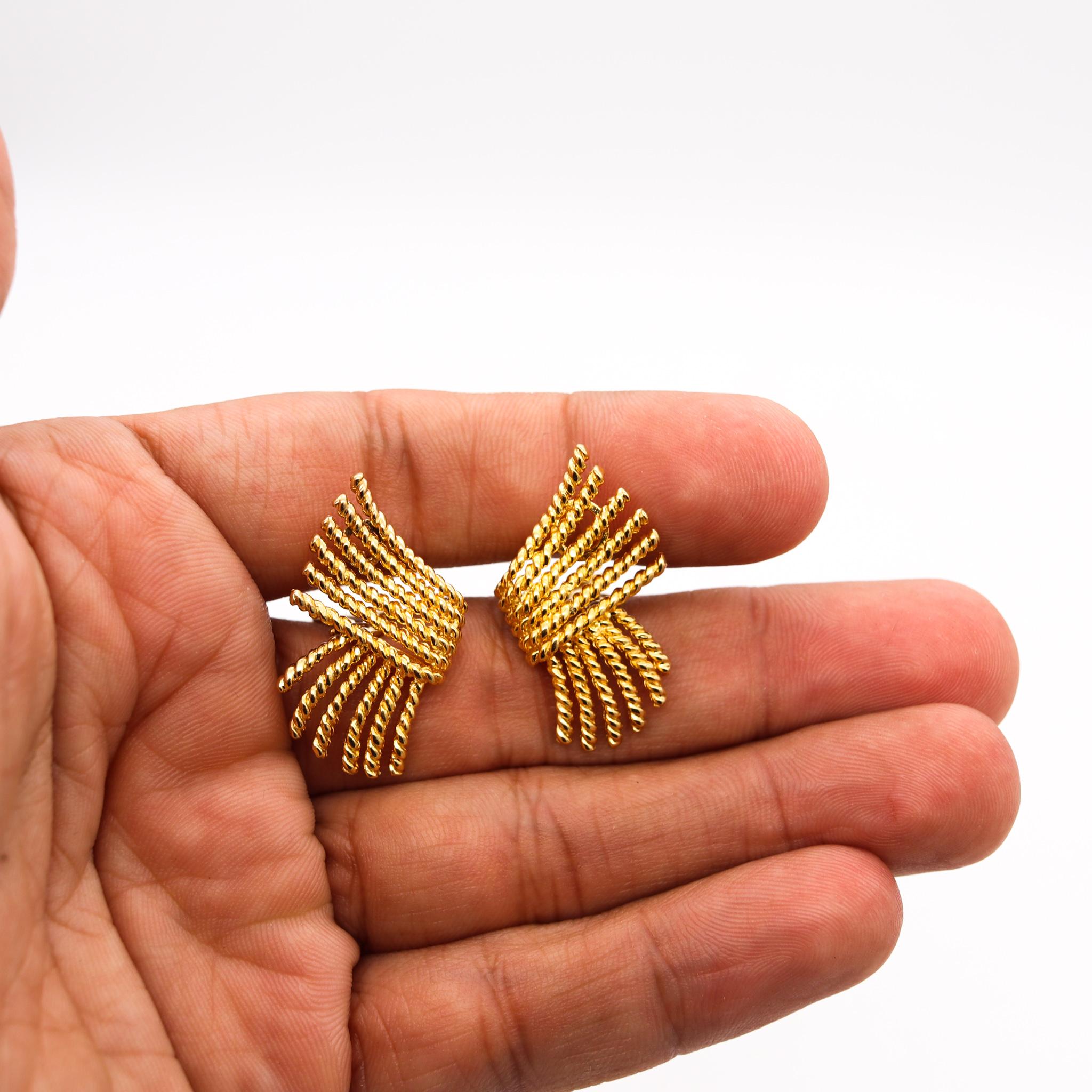 Modernist Retro 1970 Twisted Spikes Ropes Earrings in 18Kt Yellow Gold In Excellent Condition In Miami, FL