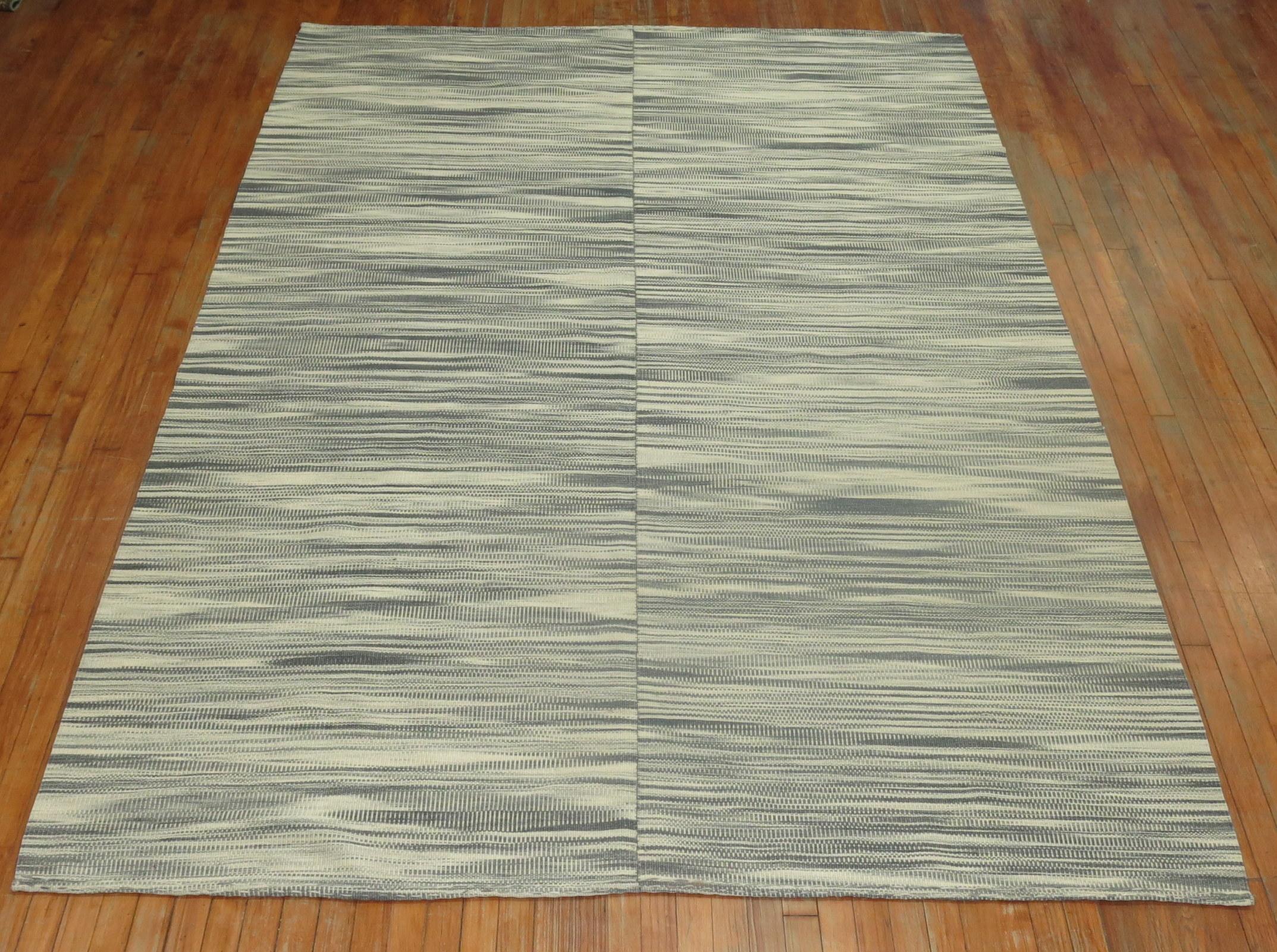Gray Modernist Retro Deco Kilim For Sale 5