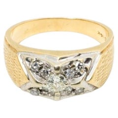 Bague moderniste en or et diamants.