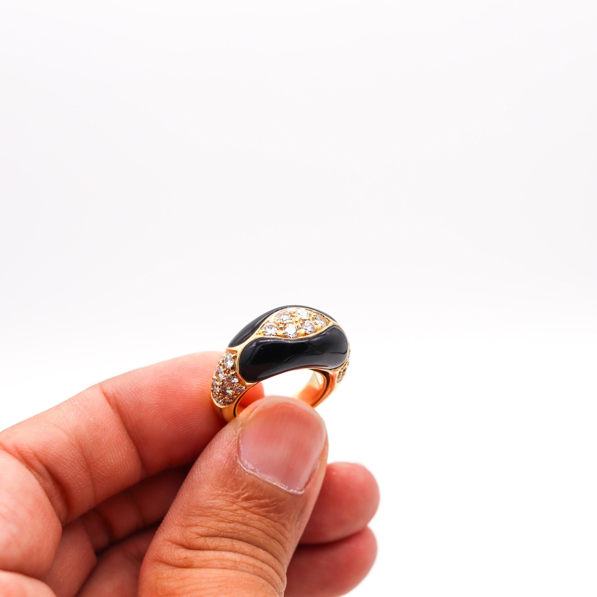 Modernist Ring In Solid 18Kt Yellow Gold With 14.64 Ctw in Diamonds And Onyx 2