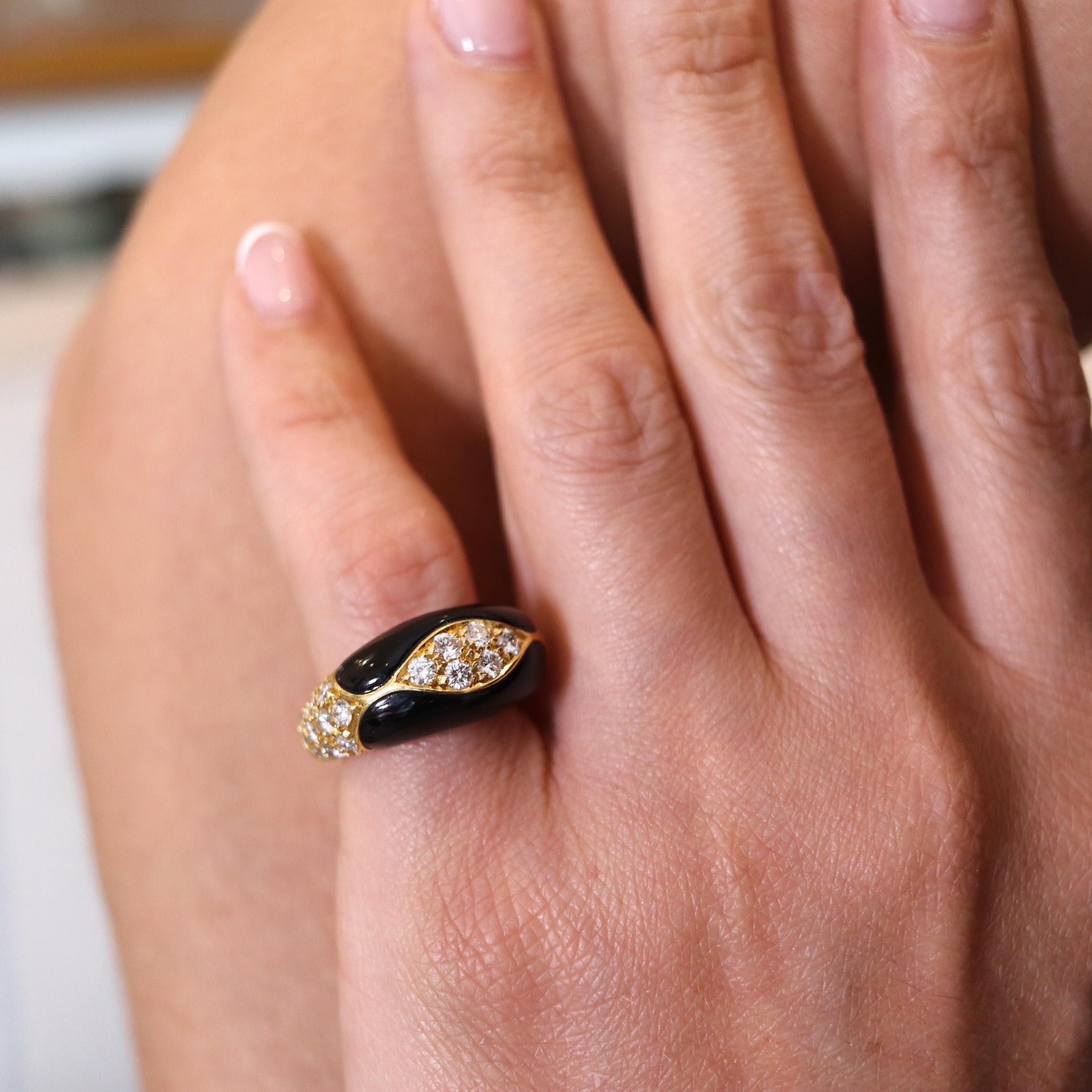 Modernist Ring In Solid 18Kt Yellow Gold With 14.64 Ctw in Diamonds And Onyx 3