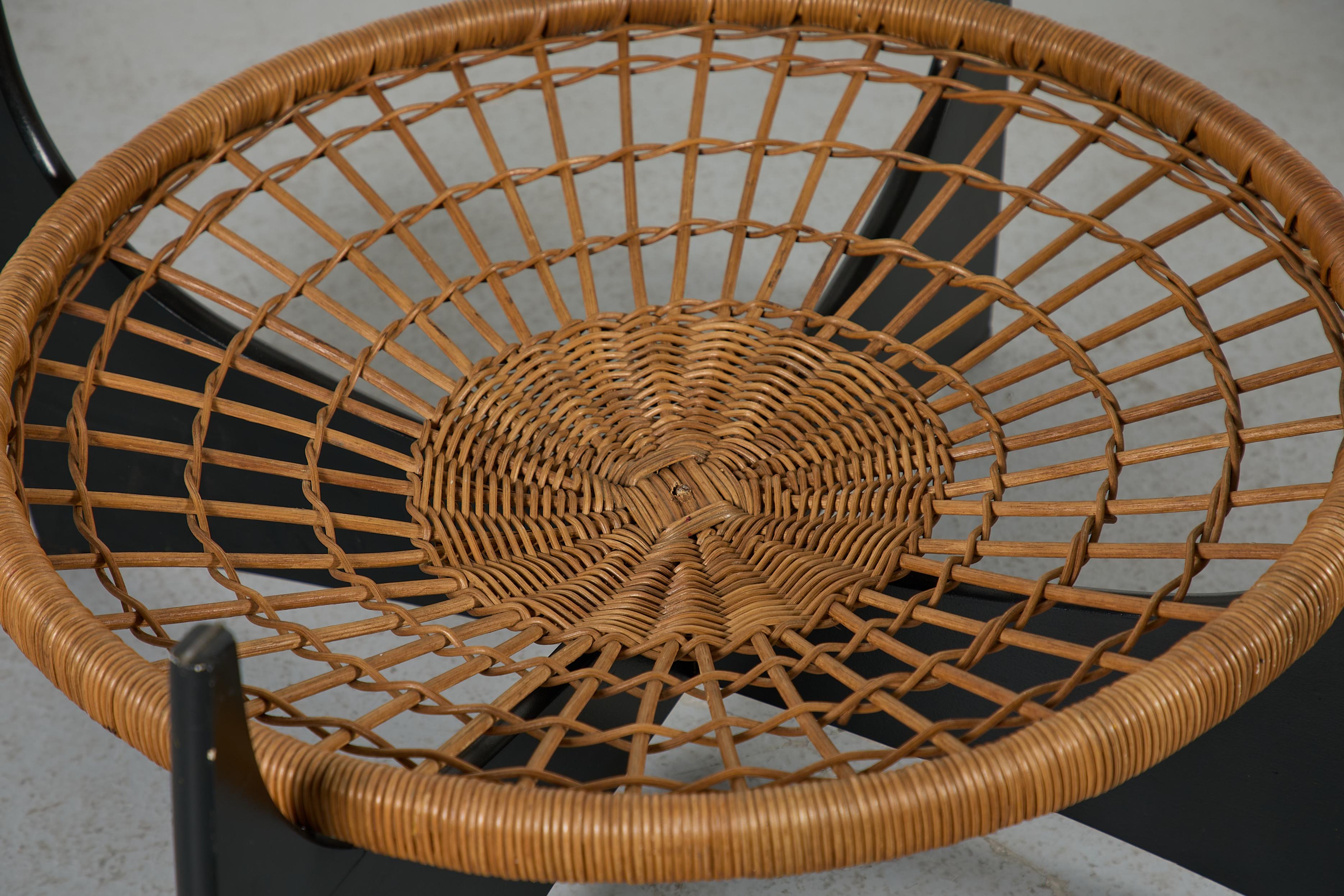 Tavolino da caffè modernista 