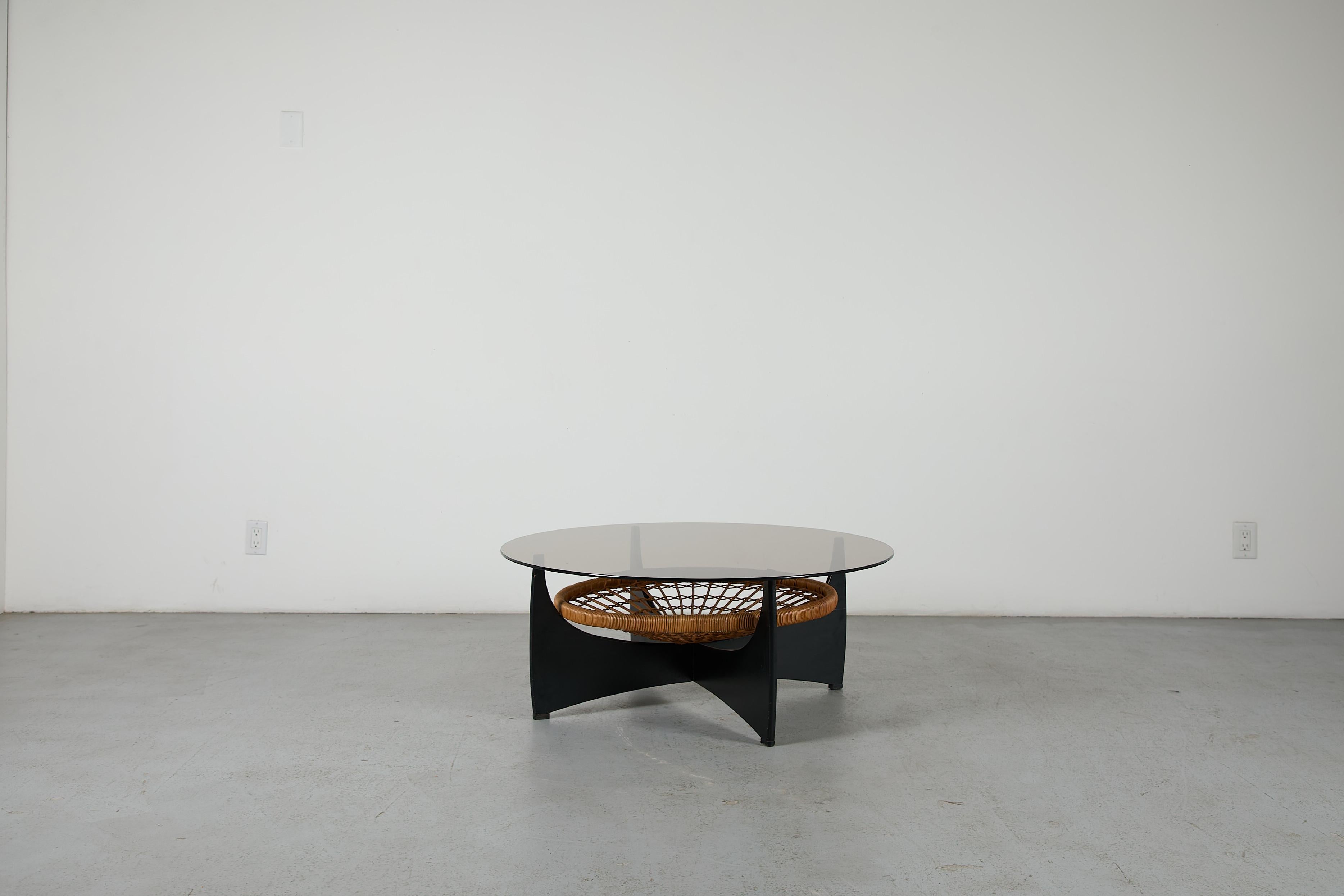 Mid-Century moderno Tavolino da caffè modernista 