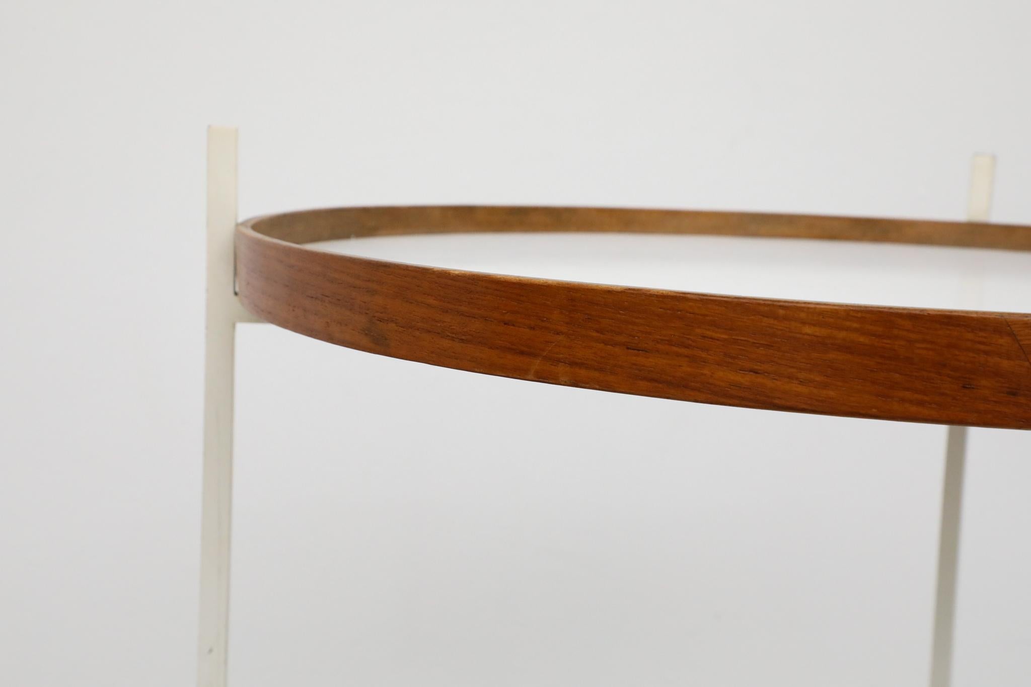 Chariot de bar roulant moderniste en teck, formica et métal émaillé blanc en vente 10