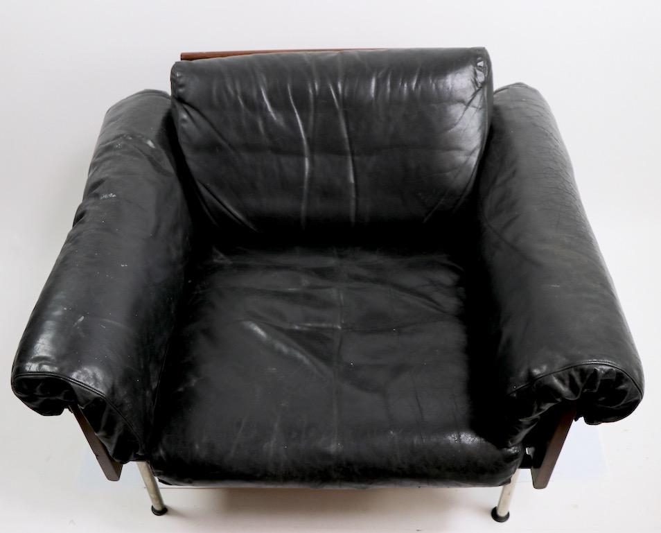 Modernist Rosewood and Leather Lounge Chair For Sale 2