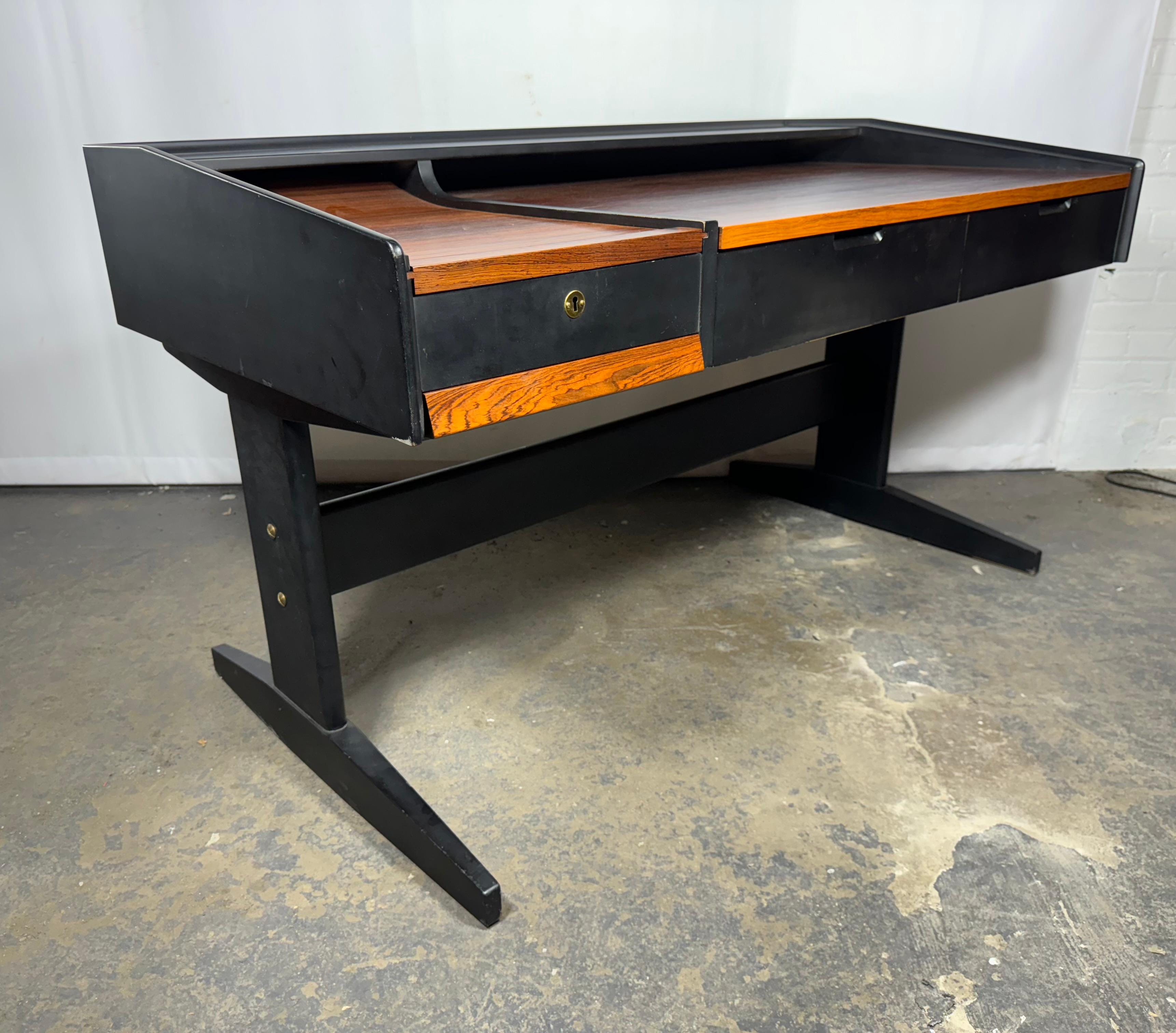 Modernist Rosewood & Black Lacquer Desk manner or DUNBAR / Wormley In Good Condition In Buffalo, NY