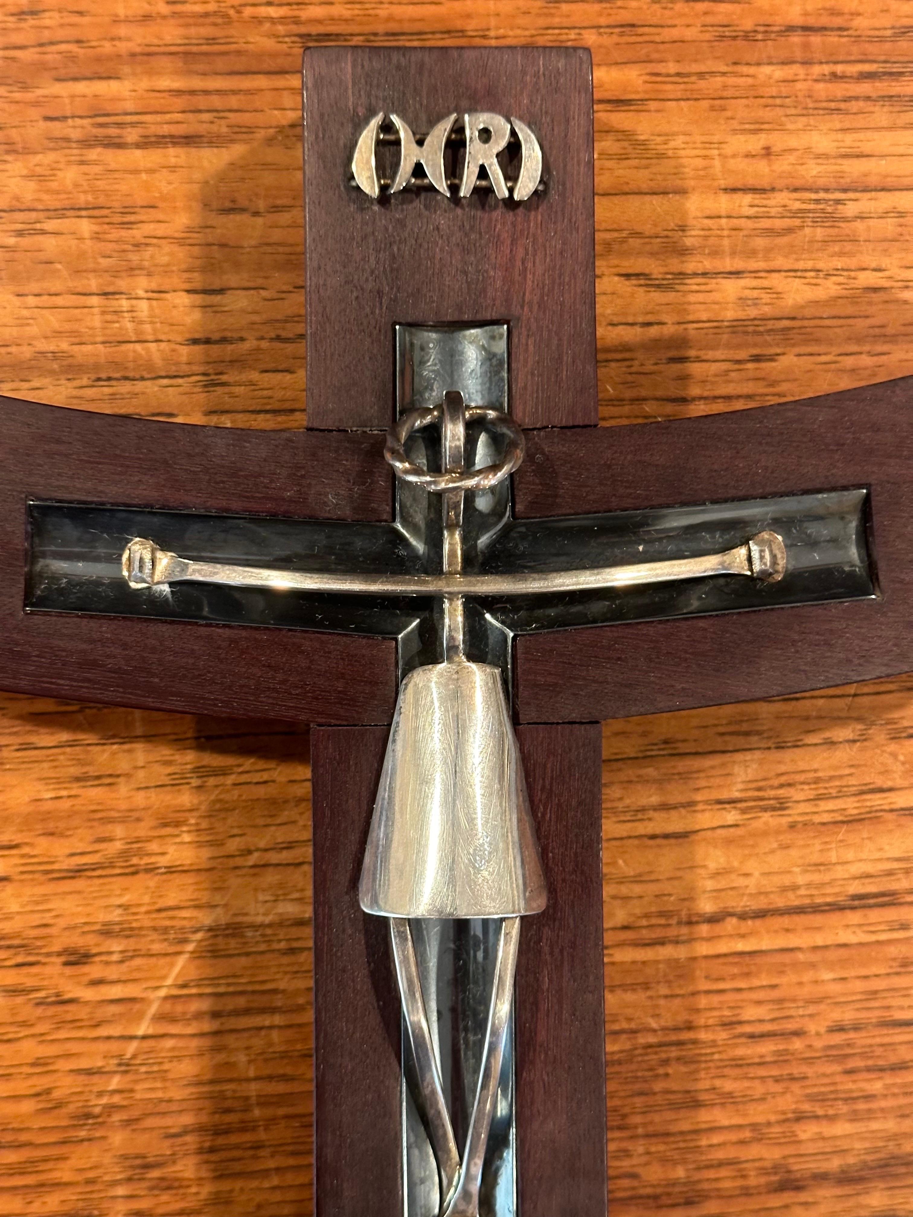 Modernist Rosewood & Sterling Silver Crucifix / Cross by Taxco For Sale 3