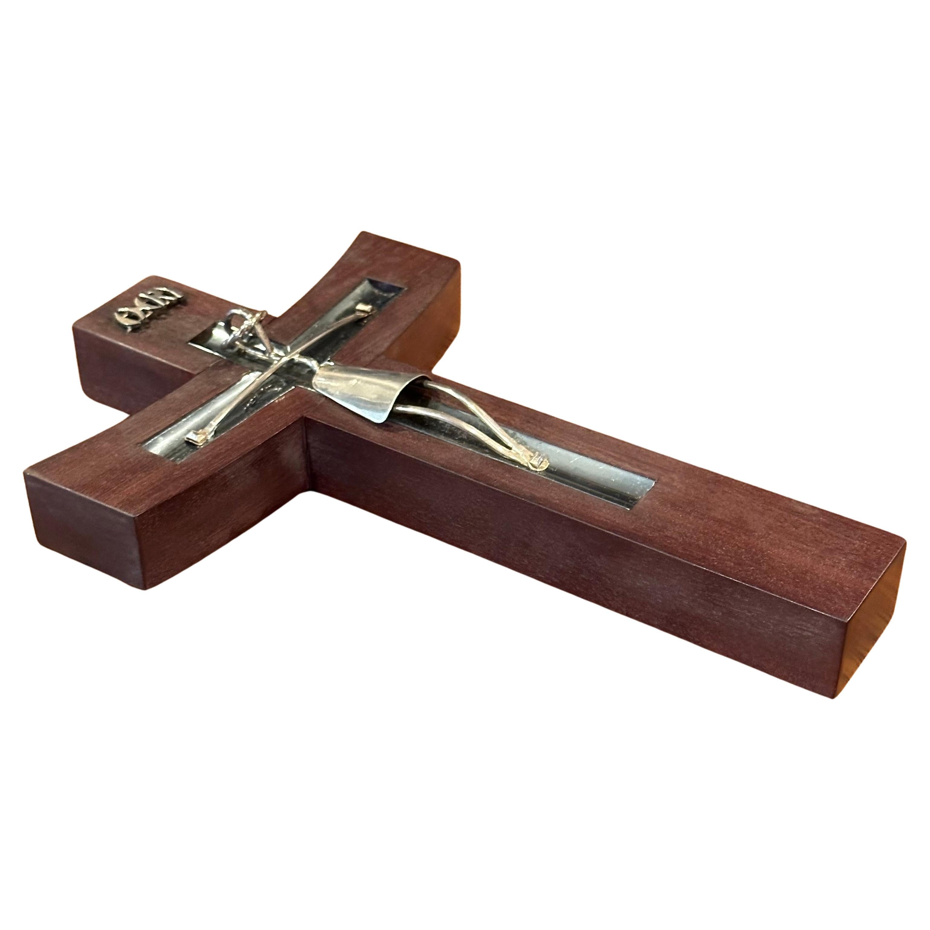 Crucifix/croix moderniste en bois de rose et argent sterling par Taxco