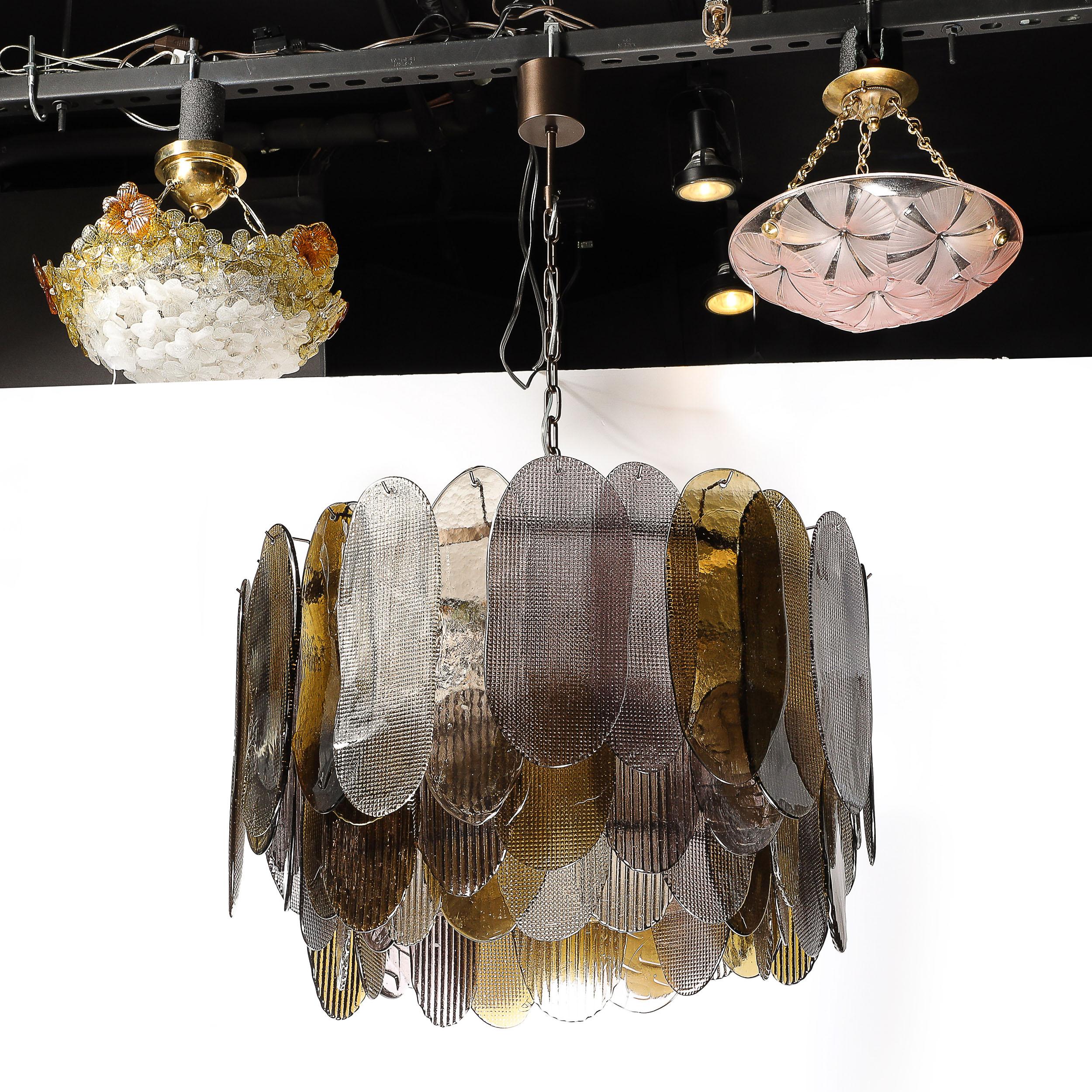 Lustre moderniste rond à 3 niveaux en verre de Murano soufflé à la main avec abat-jours ovales en roseaux en vente 3