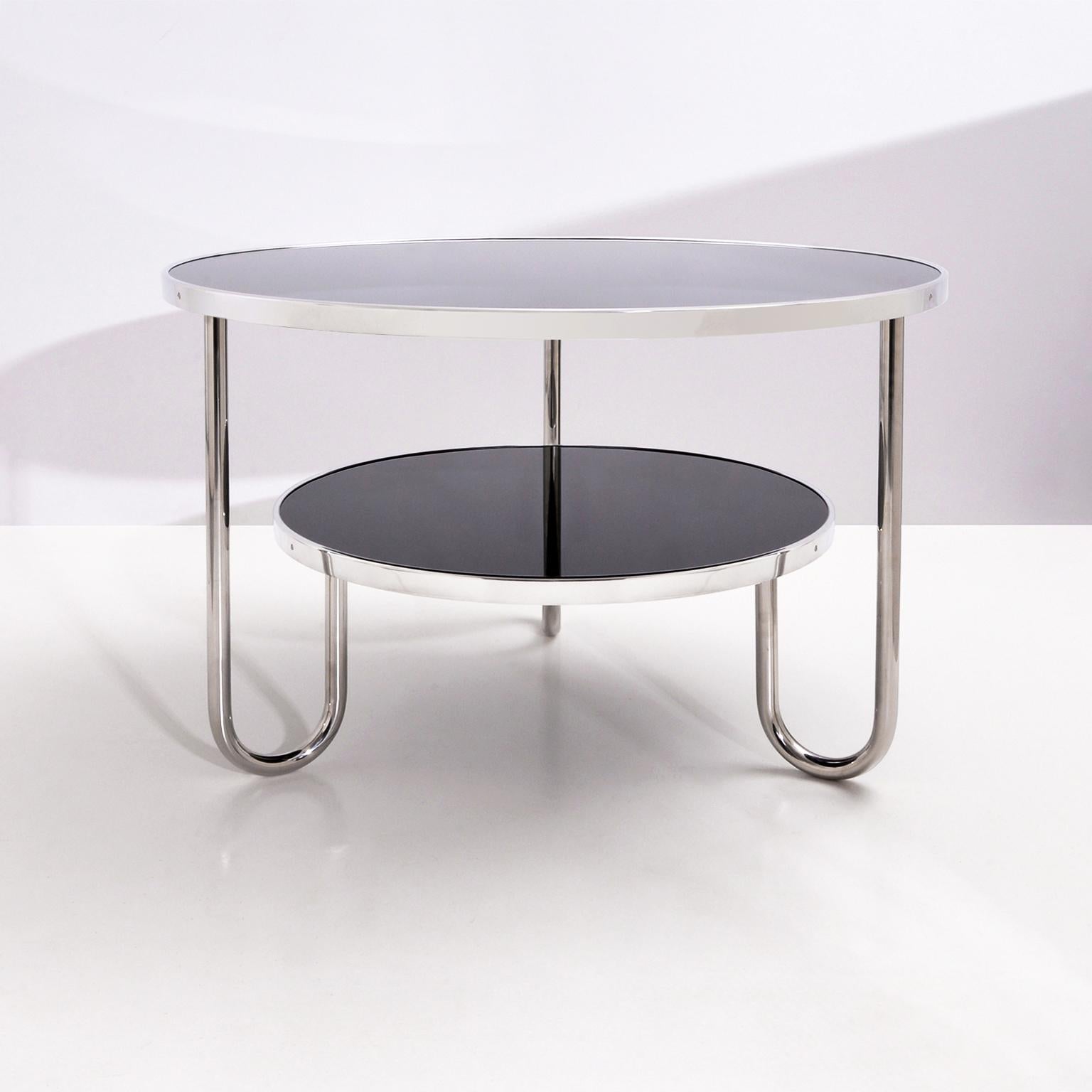 Modernistischer runder Couchtisch Modell TC 2 entworfen und hergestellt von GMD Berlin. Verchromtes Stahlrohr und Glasplatten mit Aluminiumprofilen, Deutschland, 2019.