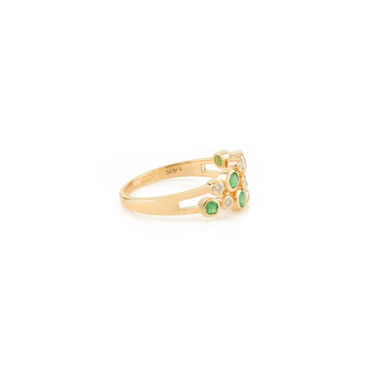 En vente :  Bague bulle moderniste en or jaune 14 carats avec émeraudes rondes et diamants 5