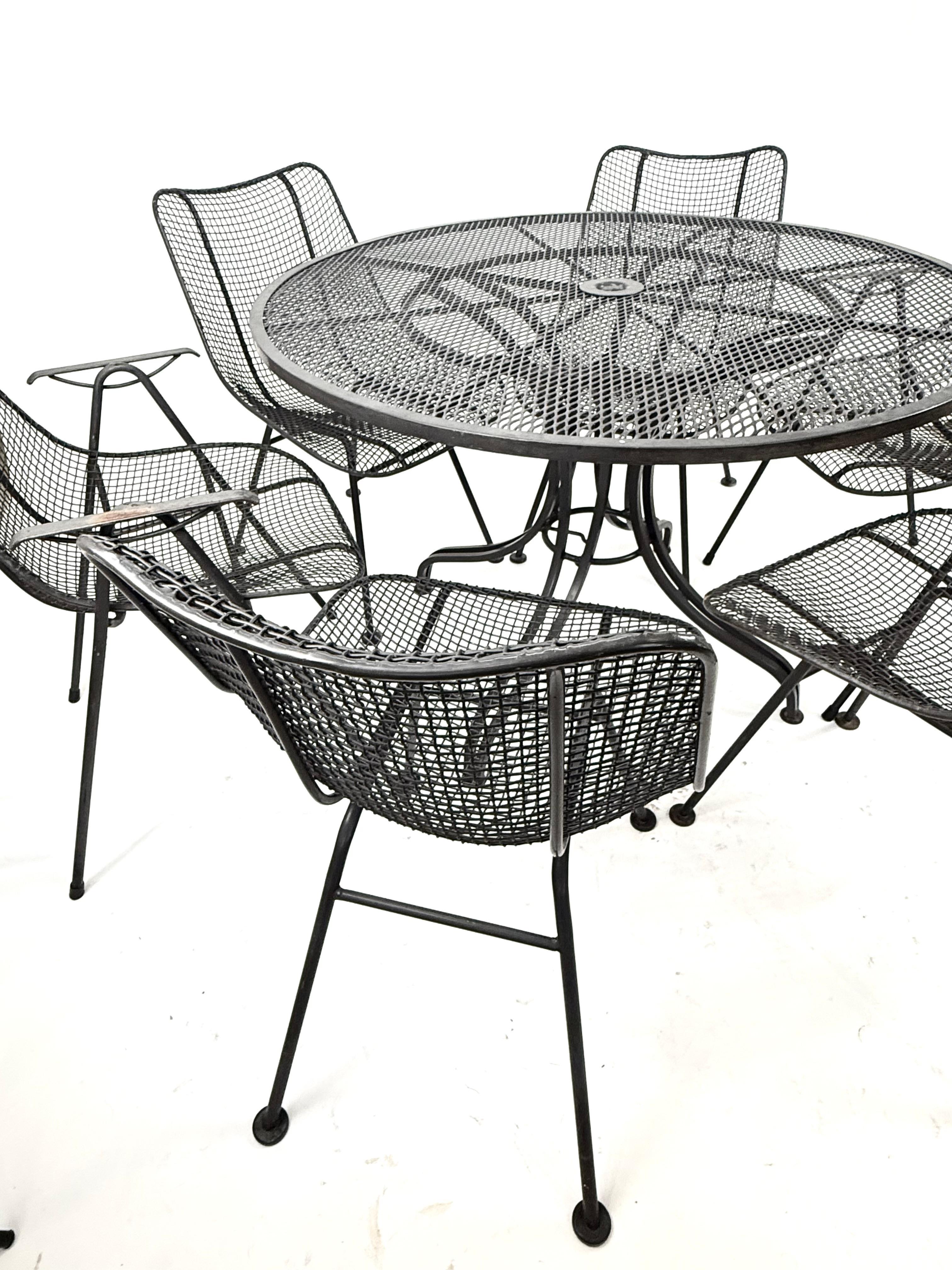 Welded Modernist Russell Woodard Patio Set, 6 chairs with table For Sale