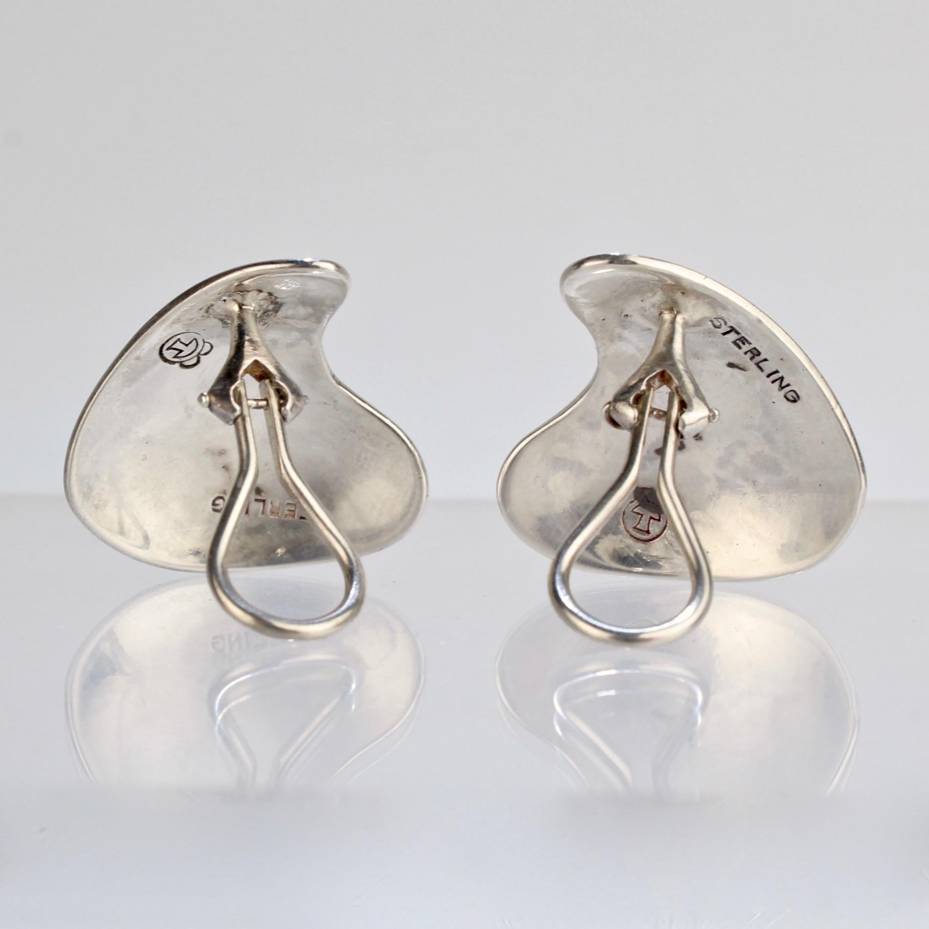Modernist Sam Kramer Sterling Silver and Amethyst Clip-On Earrings In Good Condition In Philadelphia, PA