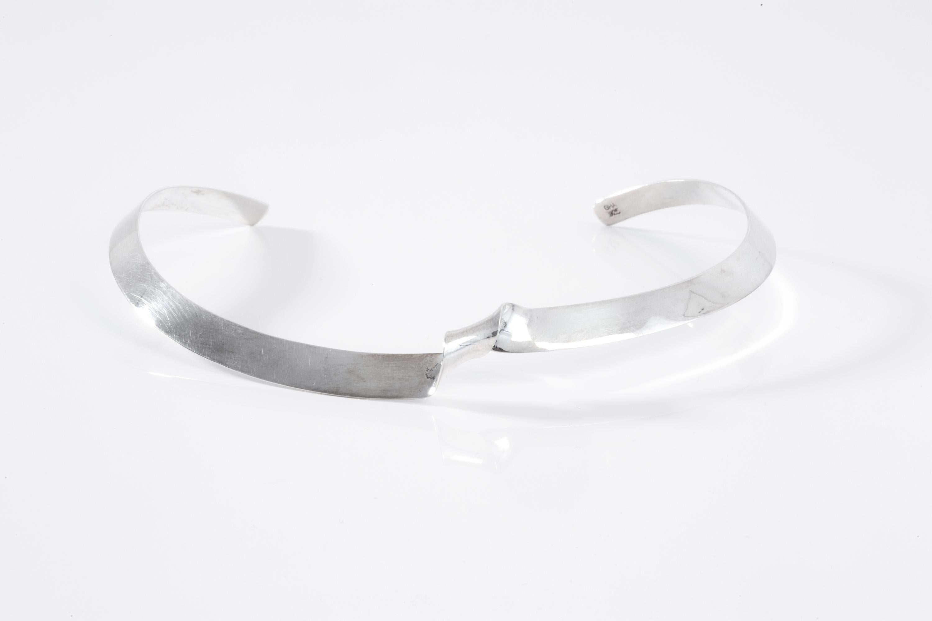 Minimalist and organic silver choker, with a wonderful little twist detail on the front. Most likely designed and made in Norway from ca 1960s  second half. The choker is in excellent vintage condition. 