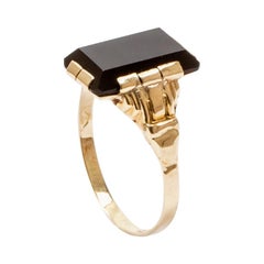 Modernist Scandinavian 1970s 14 Karat Yellow Gold Ring