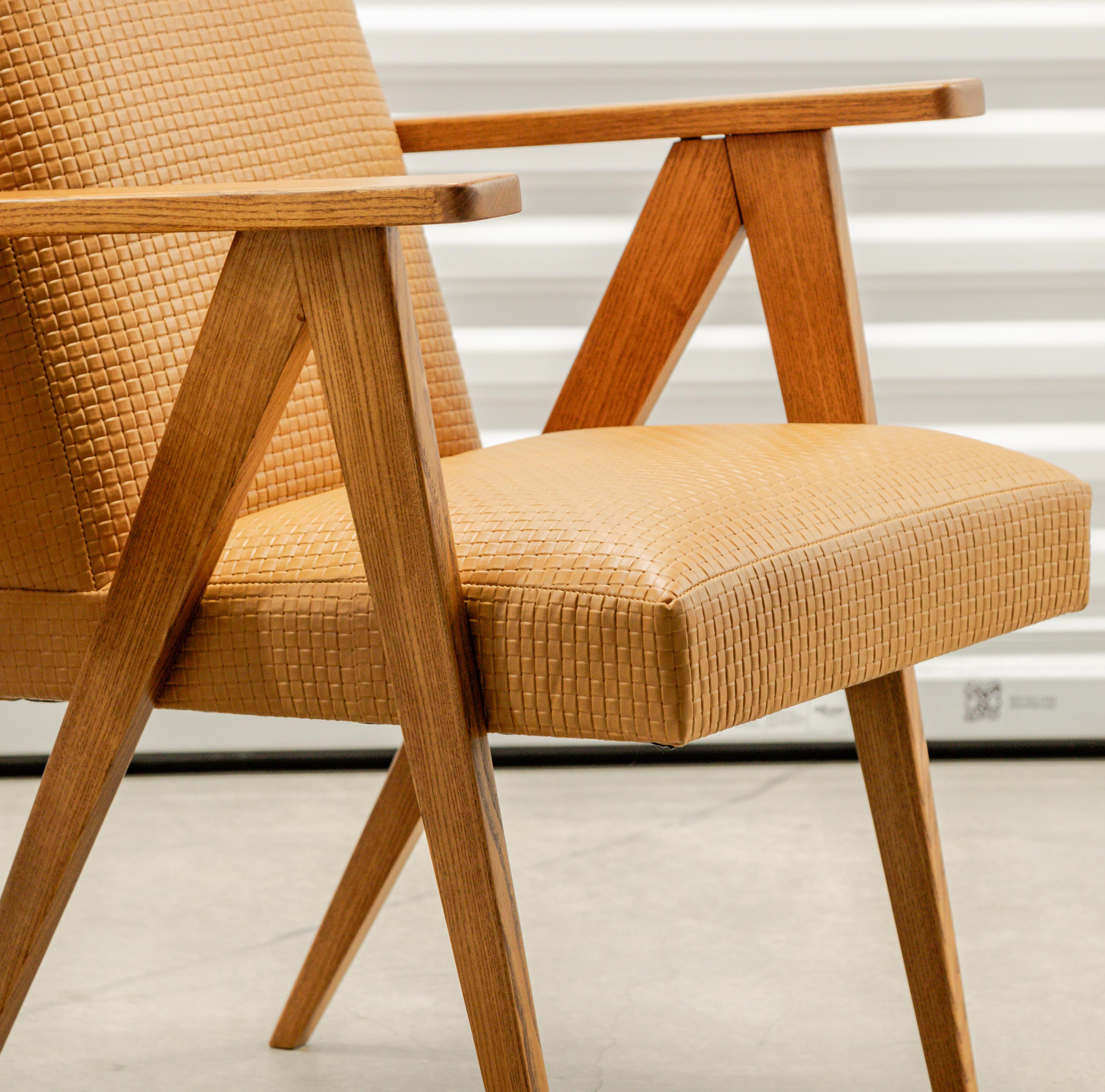 Poltrone moderniste con struttura a forbice in vendita 3