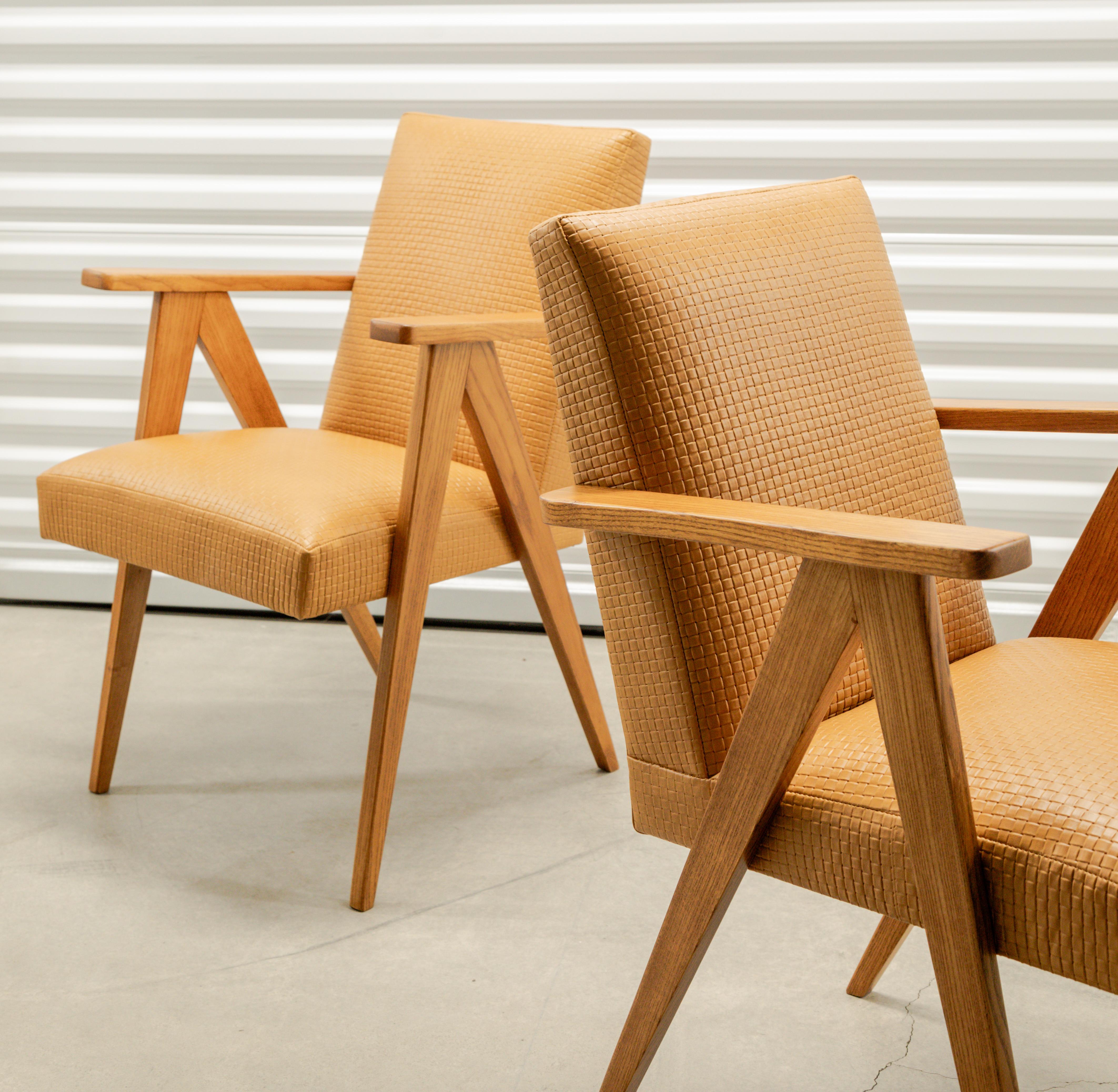 Poltrone moderniste con struttura a forbice in vendita 5