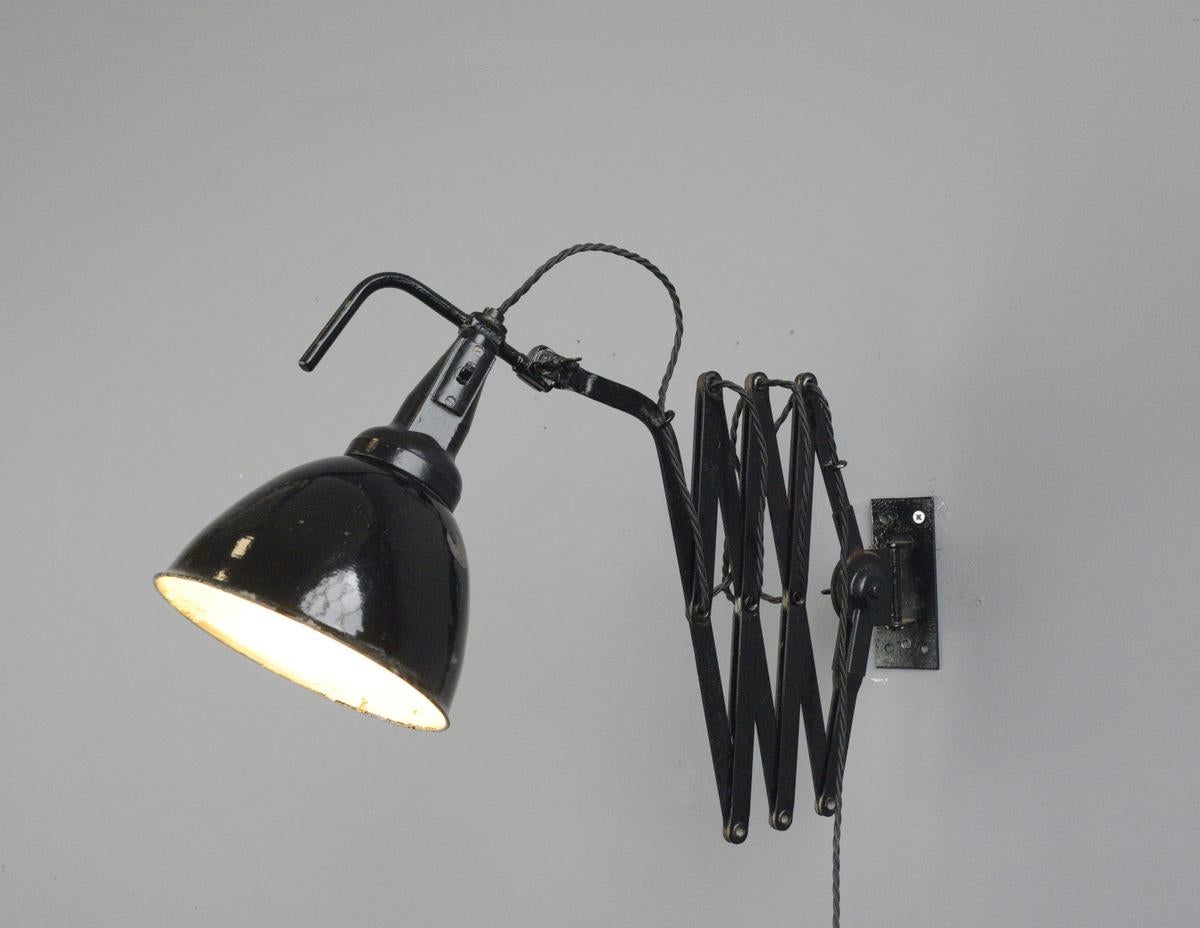Modernist Scissor Lamp by Wilhelm Bader, circa 1930s 2
