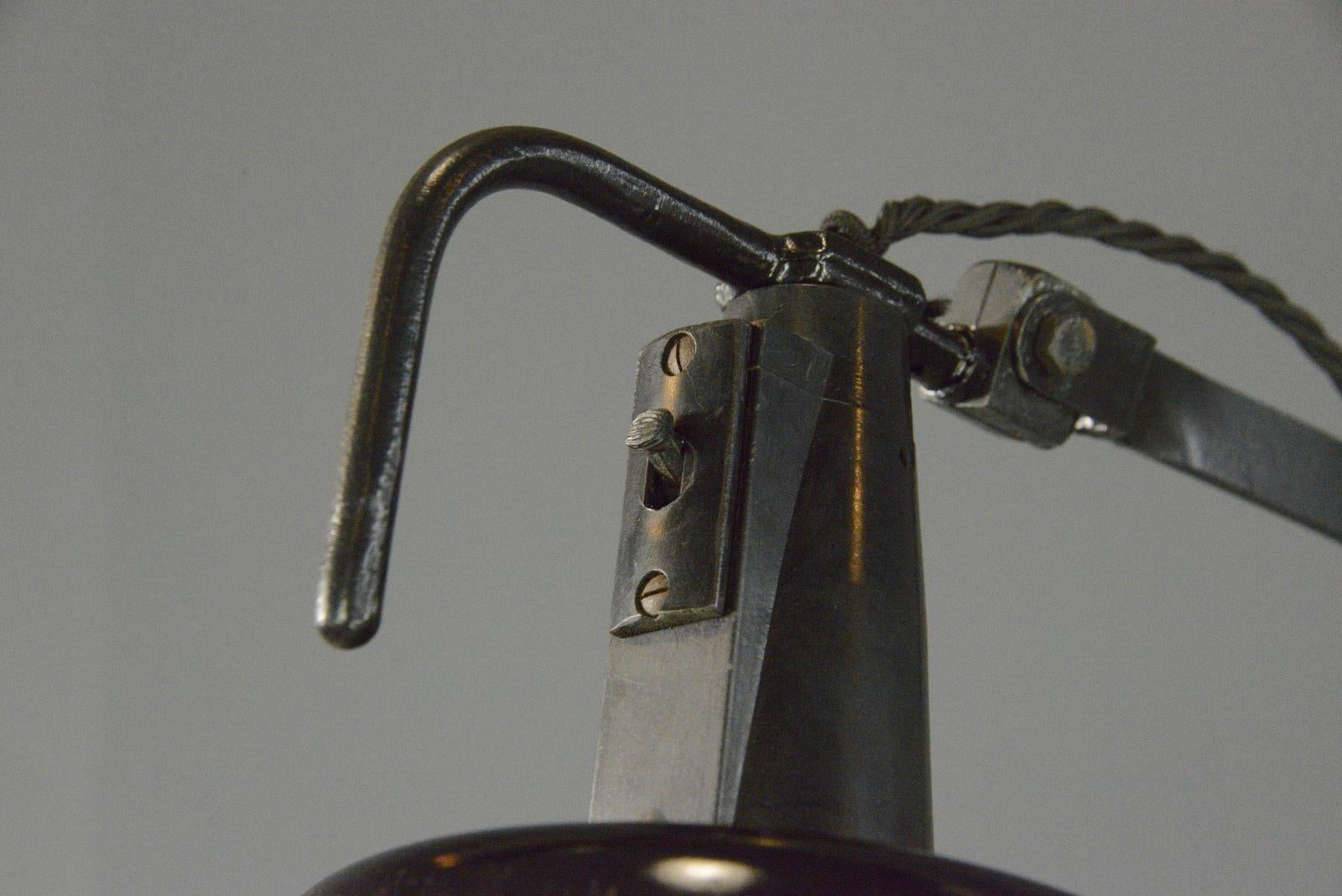 Lampe à ciseaux moderniste par Wilhelm Bader Circa 1930s Bon état - En vente à Gloucester, GB