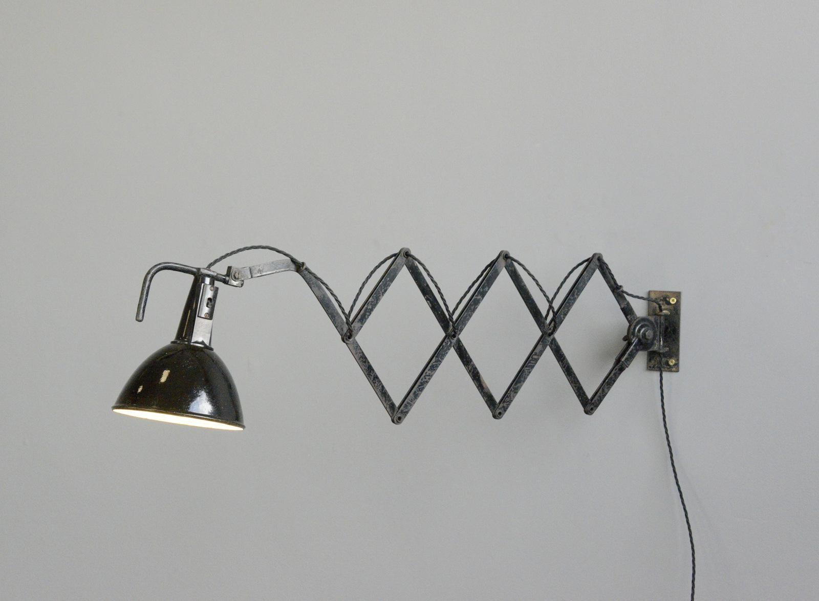 Modernist Scissor Lamp by Wilhelm Bader, Circa 1930s 2