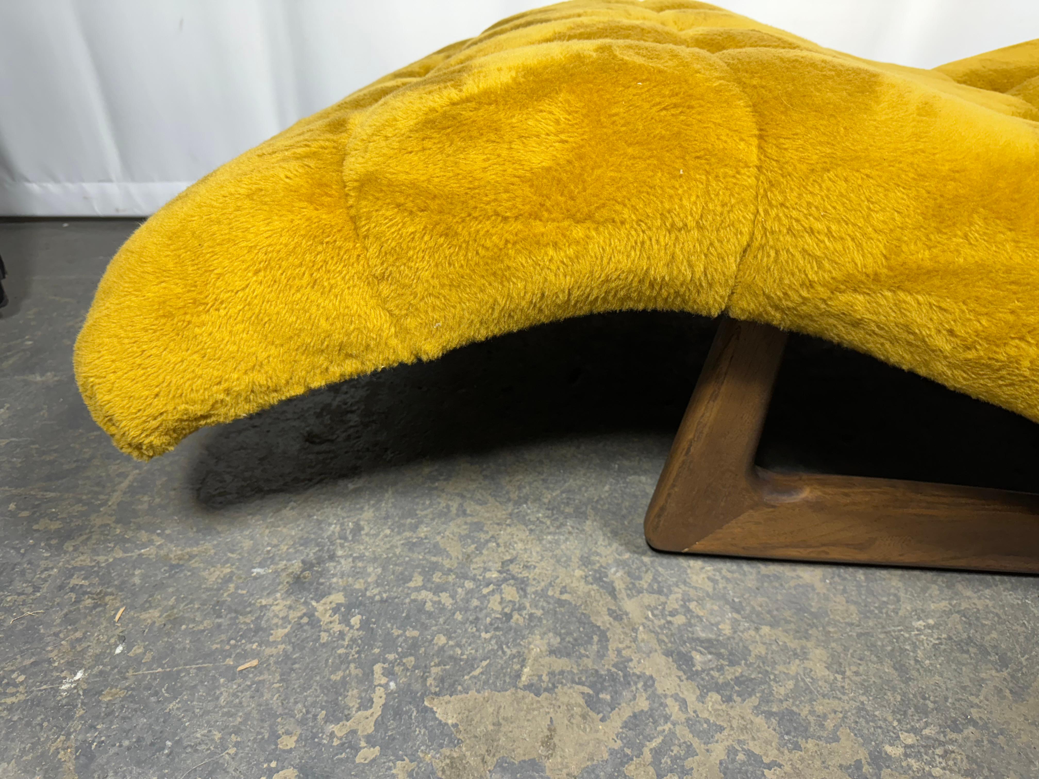 American Modernist Sculptural 2-position Wave Chaise Lounge by Adrian Pearsall c.1960
