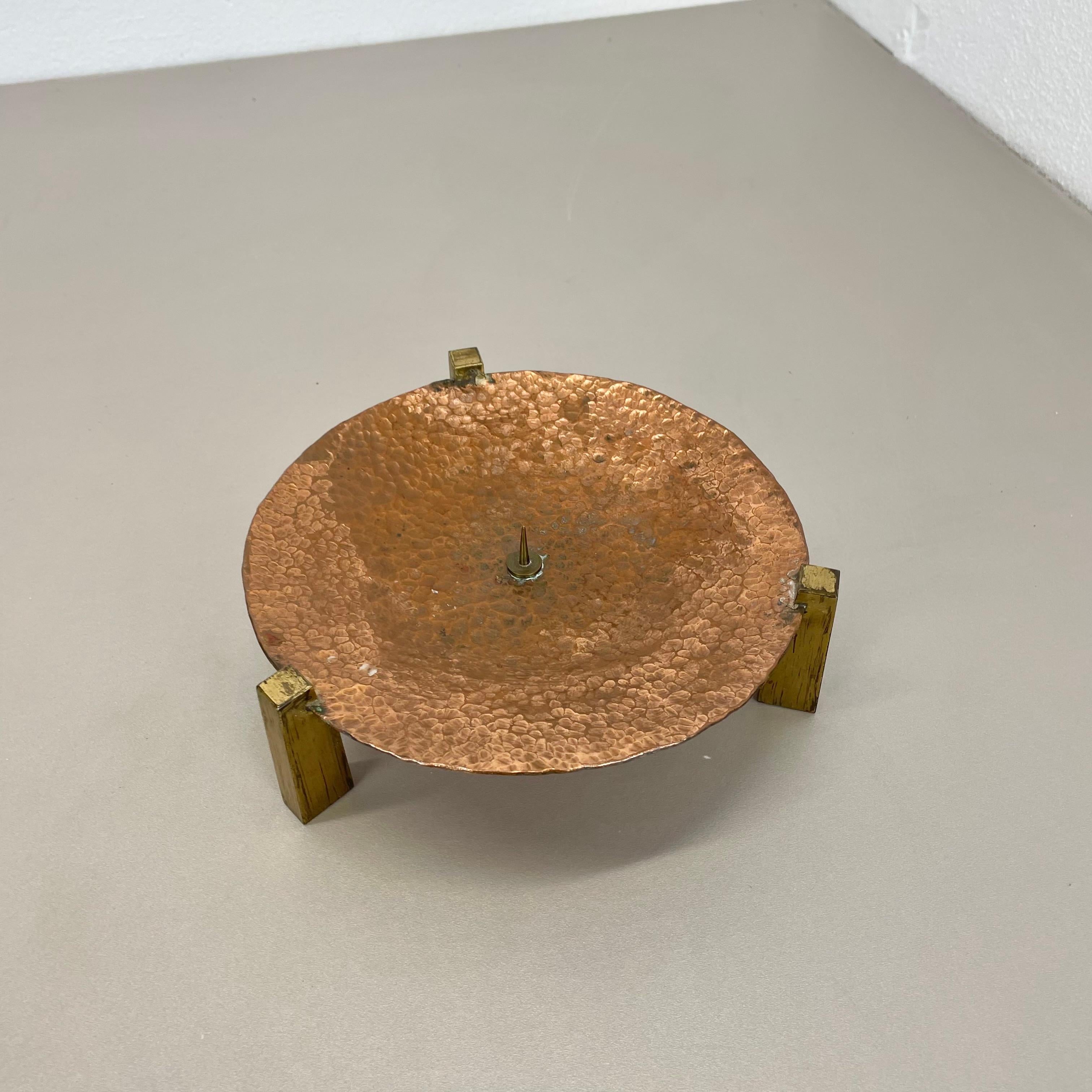 Modernistischer skulpturaler Auböck-Stil Brutalistischer Kupfer-Kerzenhalter, Österreich 1950 (Skandinavische Moderne) im Angebot