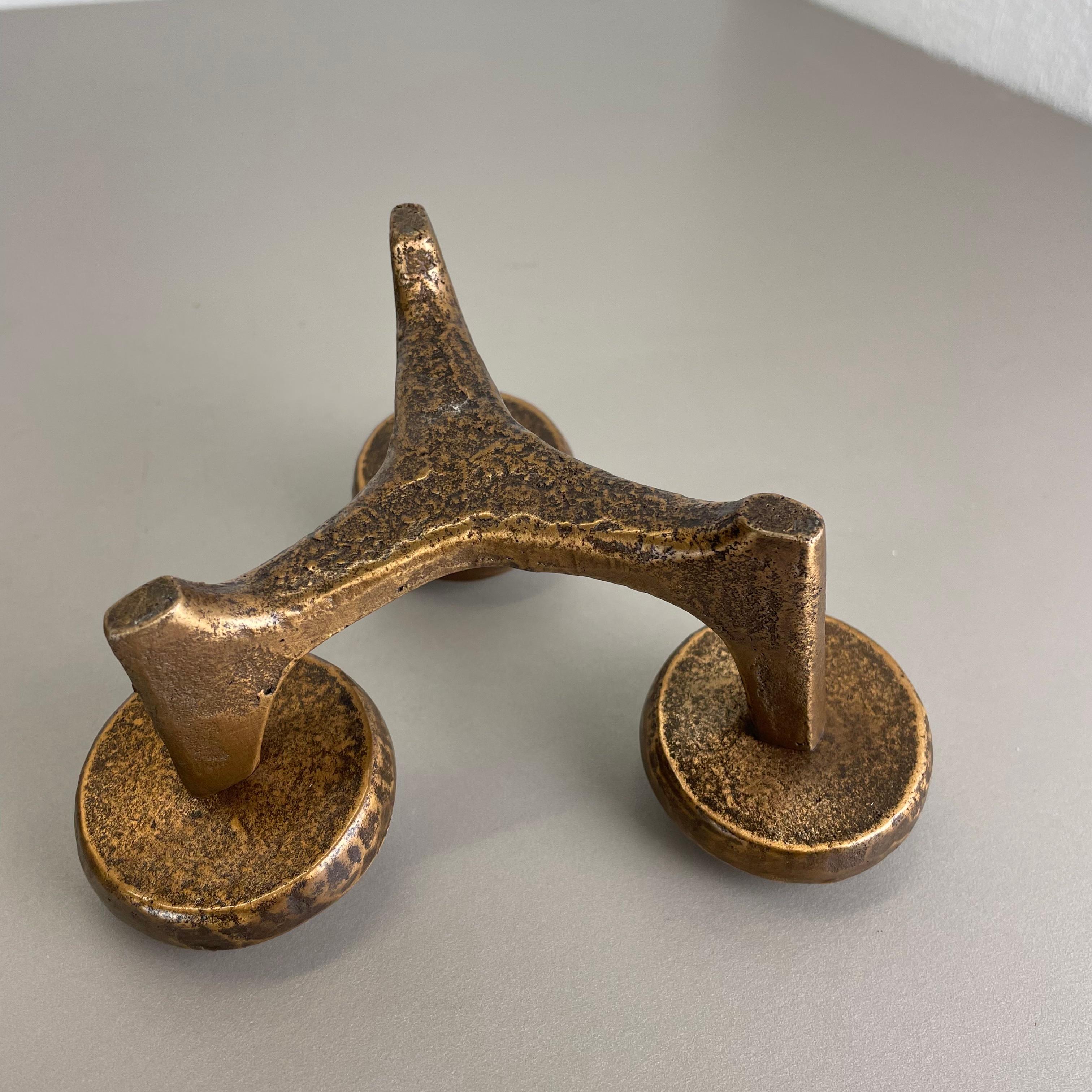 Modernist Sculptural Brutalist Bronze Metal Candleholder, France, 1960s For Sale 6