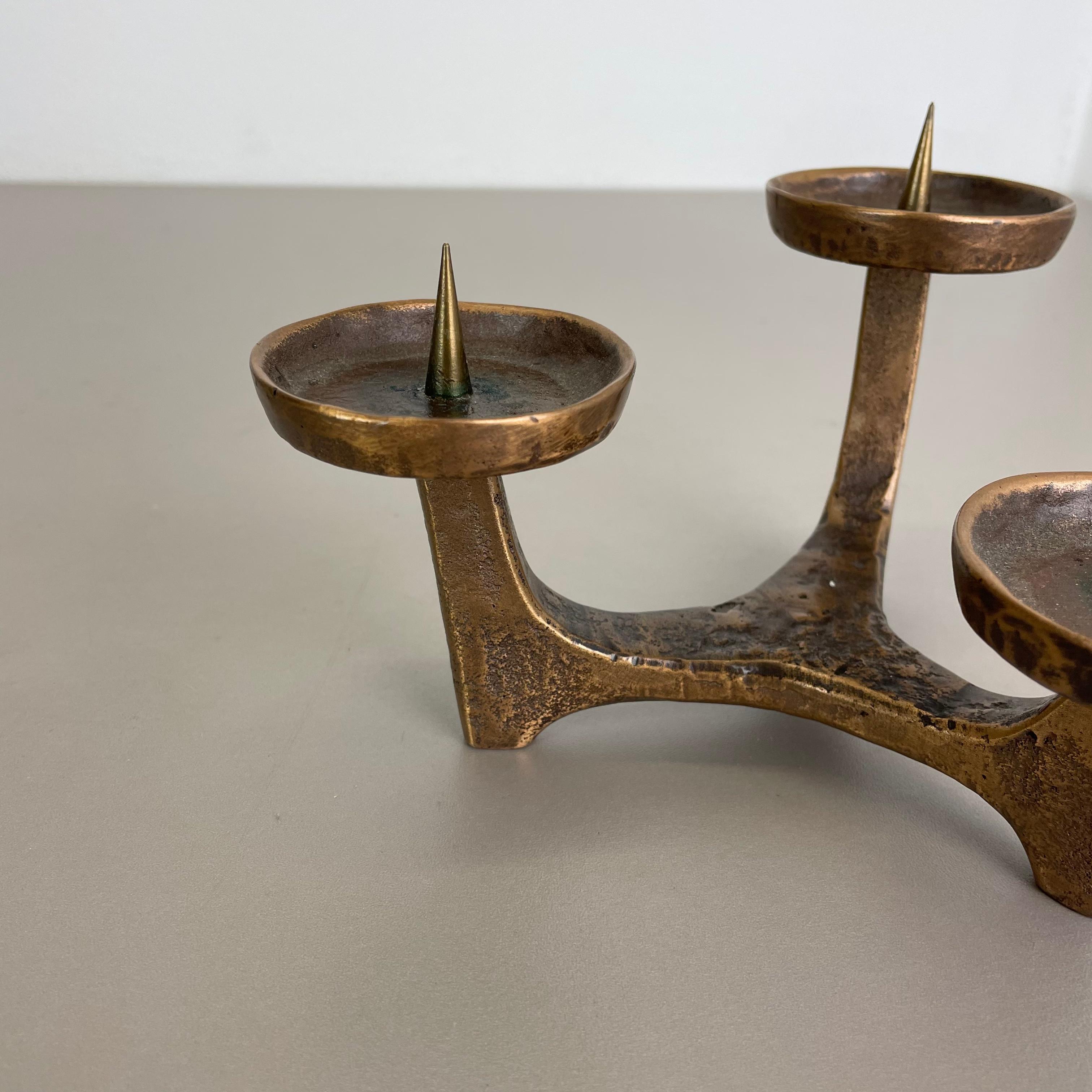 Modernist Sculptural Brutalist Bronze Metal Candleholder, France, 1960s In Good Condition For Sale In Kirchlengern, DE