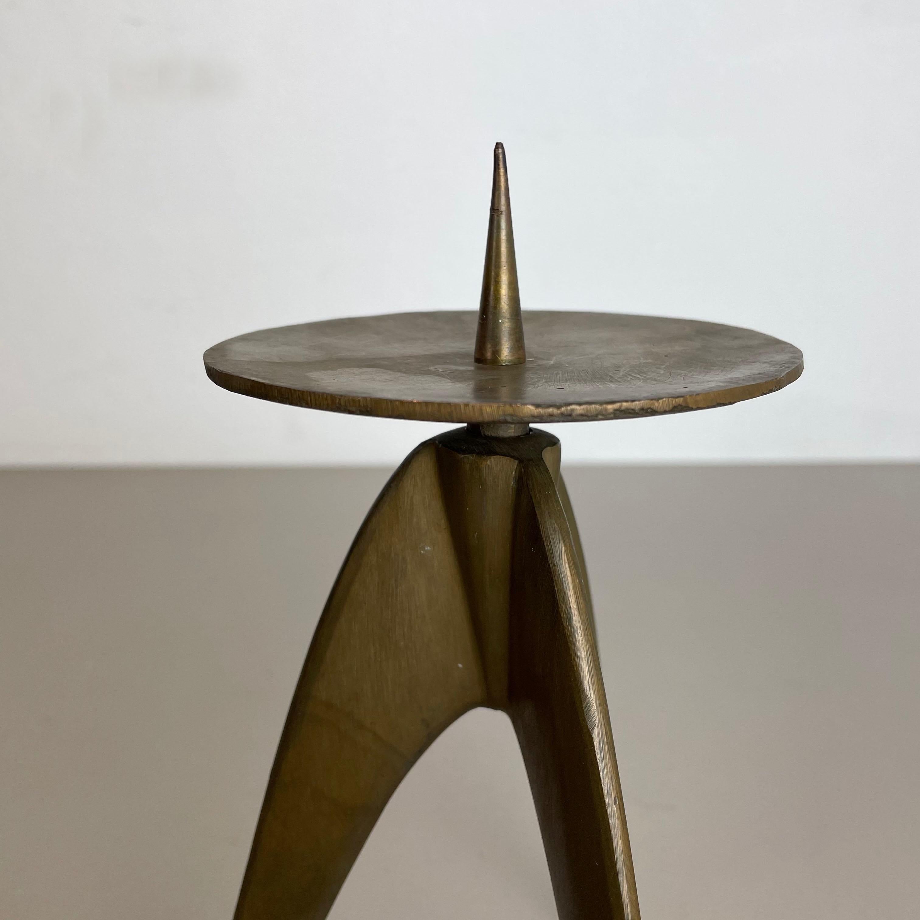 Modernist Sculptural Brutalist Tripod Brass Candleholder, Germany, 1970s For Sale 6