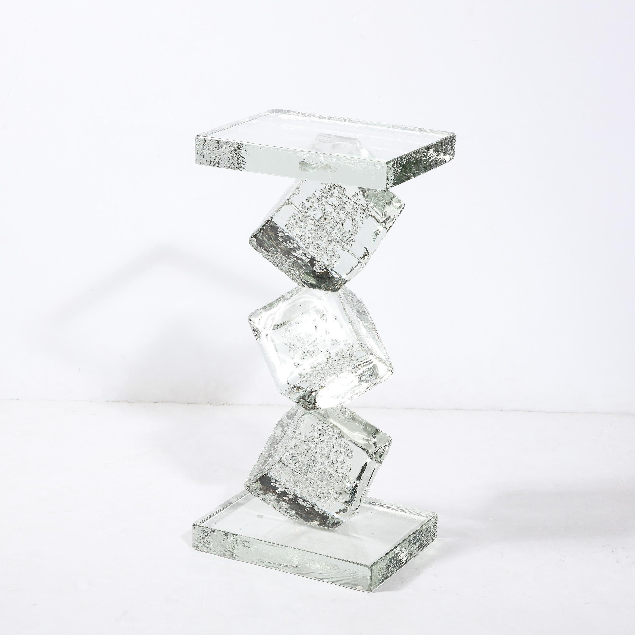 Table d'appoint sculpturale moderniste en forme de cube, soufflée à la main, de Murano translucide  en vente 2