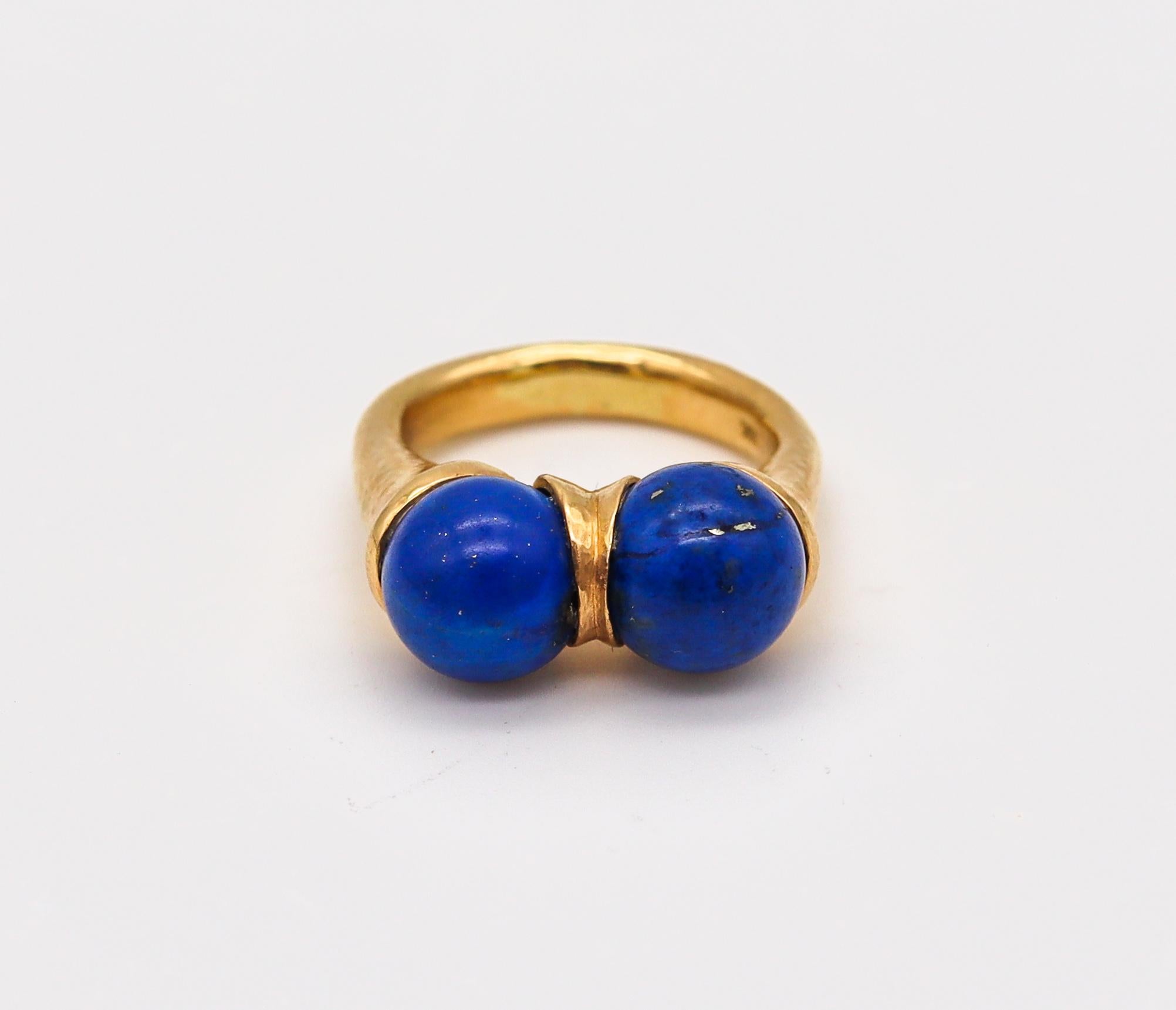 Women's or Men's Modernist Sculptural Greek Ring in Hammered 18Kt Yellow Gold with Lapis Lazuli For Sale