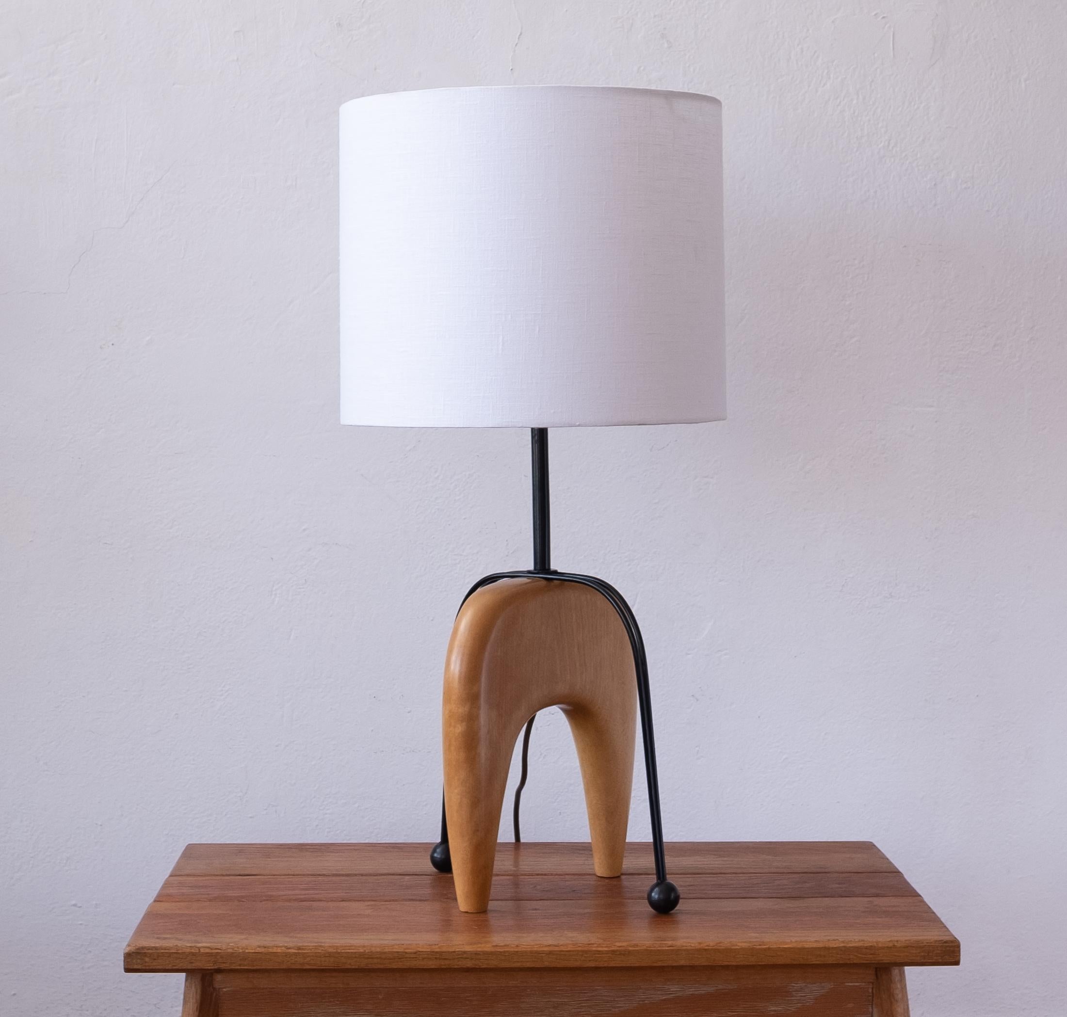 Modernist Sculptural Lamp, 1950s 6