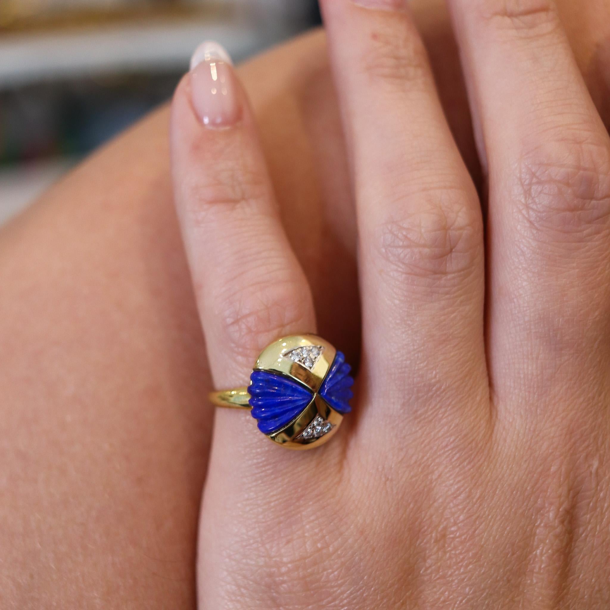 Modernist Sculptural Ring In 18Kt Yellow Gold With 3.24 Ctw Diamonds And Lapis For Sale 1