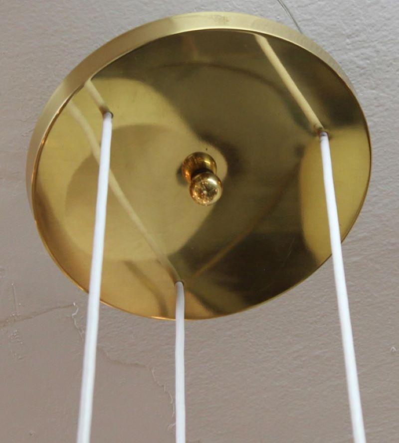 italien Pendentif sculptural moderniste à triple globe en verre en vente