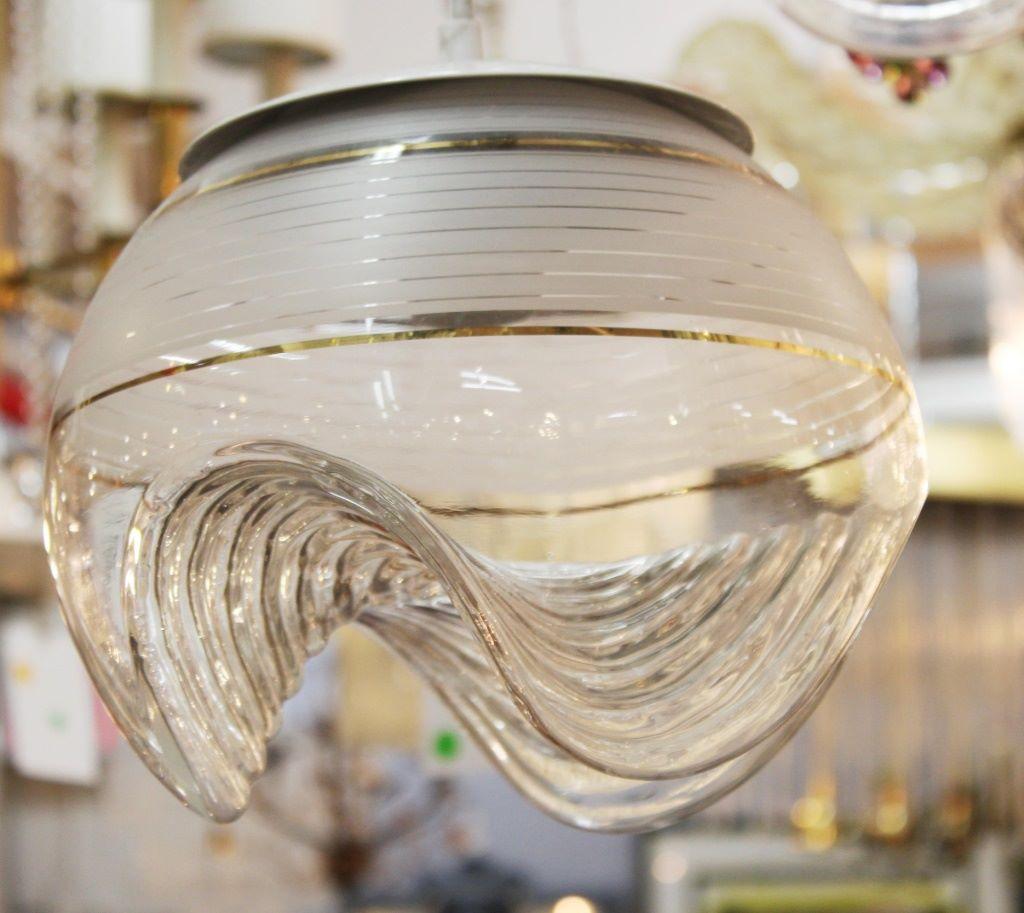 Pendentif sculptural moderniste à triple globe en verre Bon état - En vente à Astoria, NY